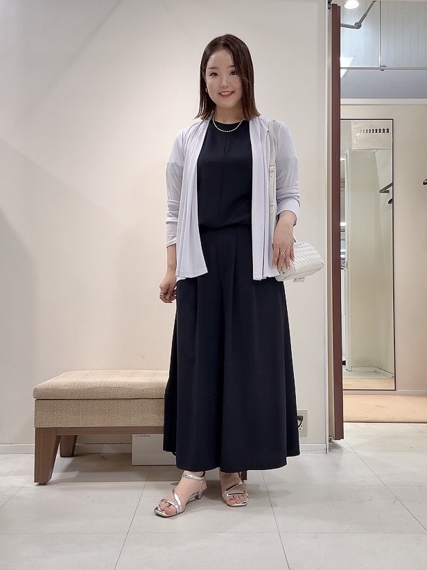 YUIさんの「UNTITLED｜【セットアップ可/UVカット/前後2WAY】リラクシーフレンチスリーブブラウス」を使ったコーディネート
