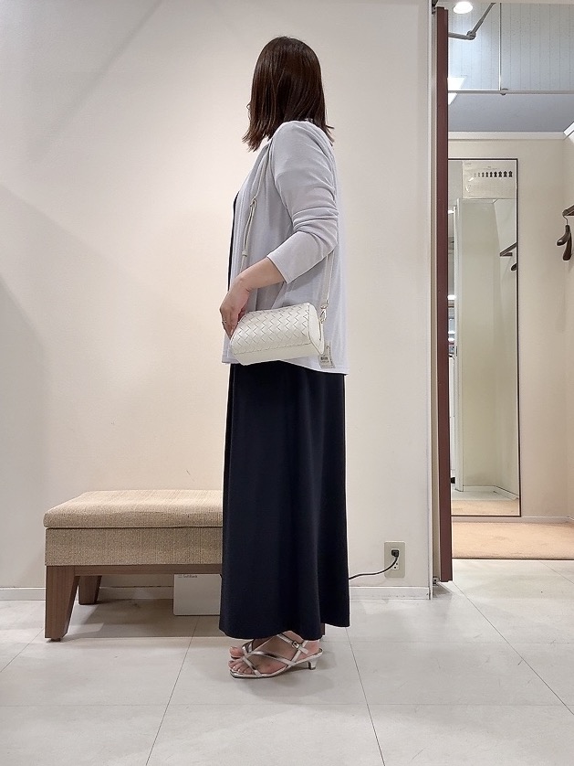 YUIさんの「UNTITLED｜【セットアップ可/UVカット/前後2WAY】リラクシーフレンチスリーブブラウス」を使ったコーディネート