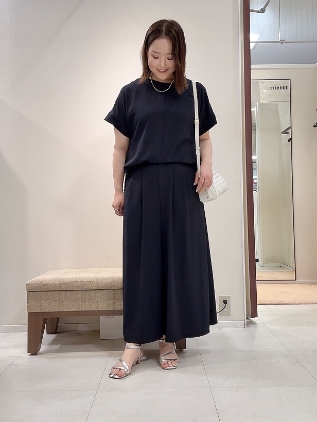 YUIさんの「UNTITLED｜【セットアップ可/UVカット/前後2WAY】リラクシーフレンチスリーブブラウス」を使ったコーディネート