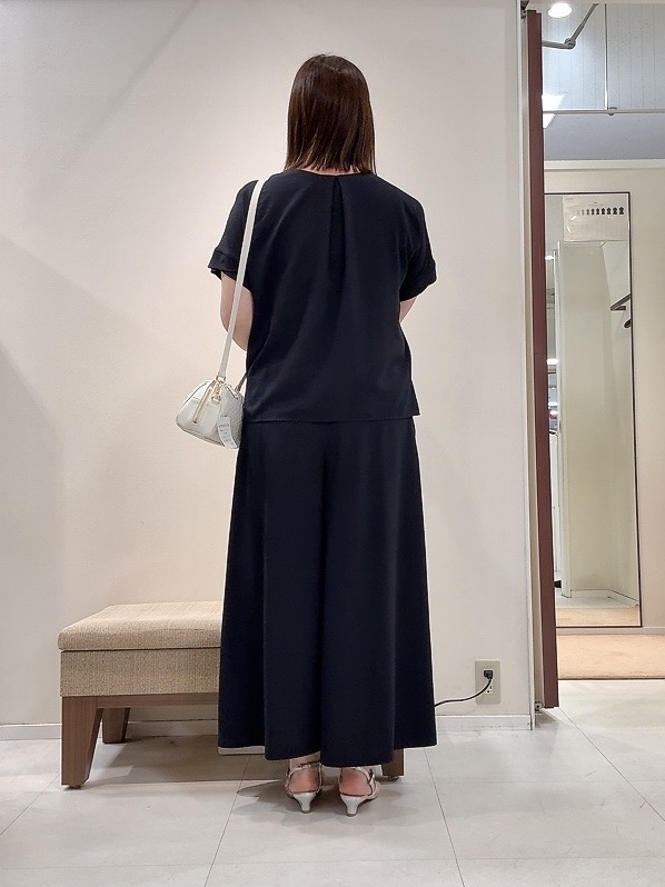 YUIさんの「UNTITLED｜【セットアップ可/UVカット/前後2WAY】リラクシーフレンチスリーブブラウス」を使ったコーディネート