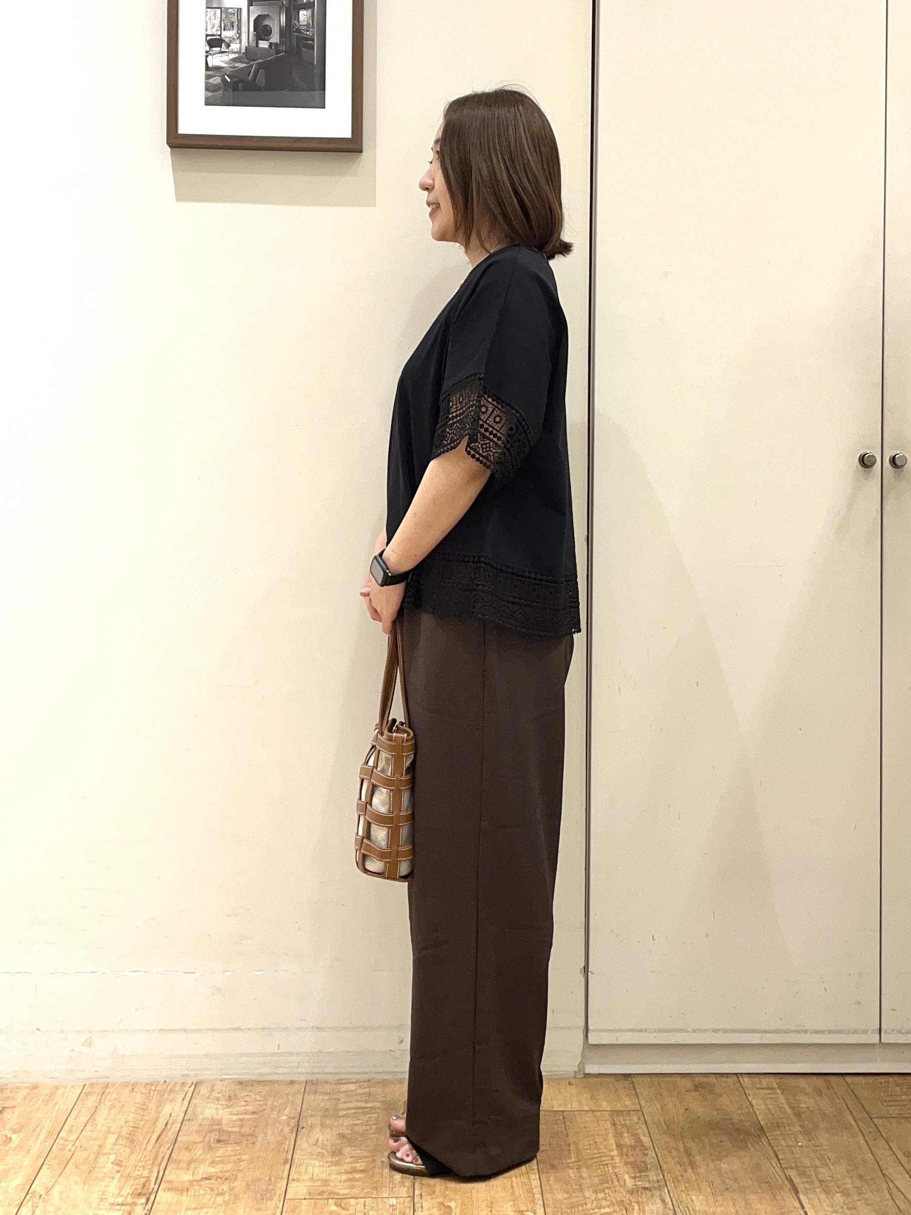 harusakuさんの「SHOO･LA･RUE｜【洗濯機可/体型カバー/S-LL】レース使いがポイント デザインTシャツ」を使ったコーディネート