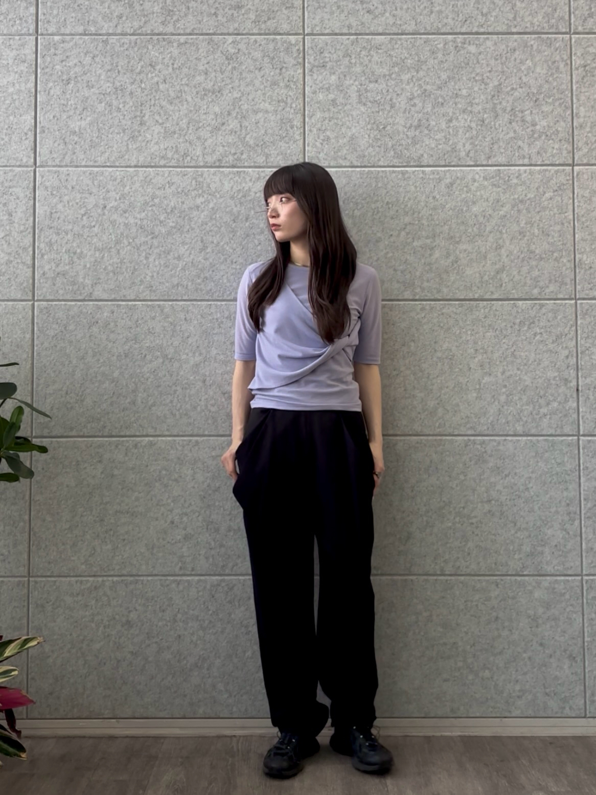 ibukiさんの「INDIVI｜ツイストガーゼカットソー」を使ったコーディネート