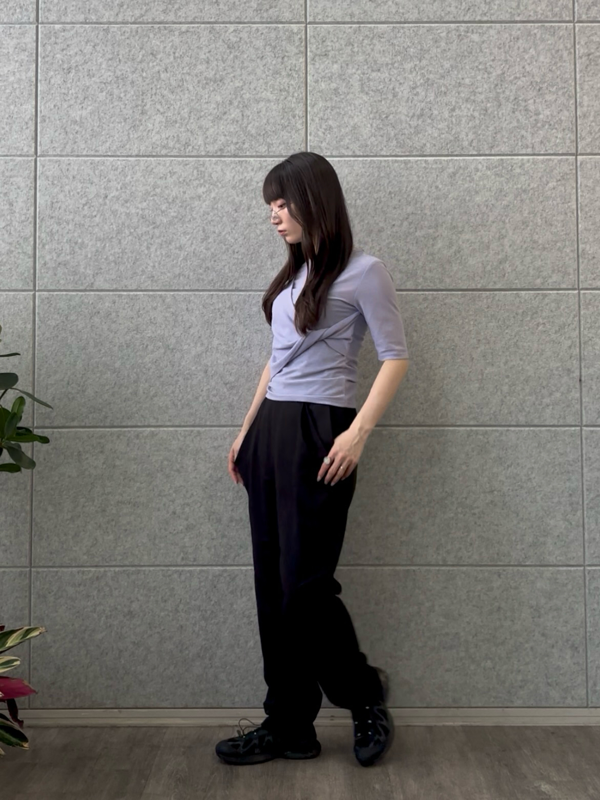 ibukiさんの「INDIVI｜ツイストガーゼカットソー」を使ったコーディネート