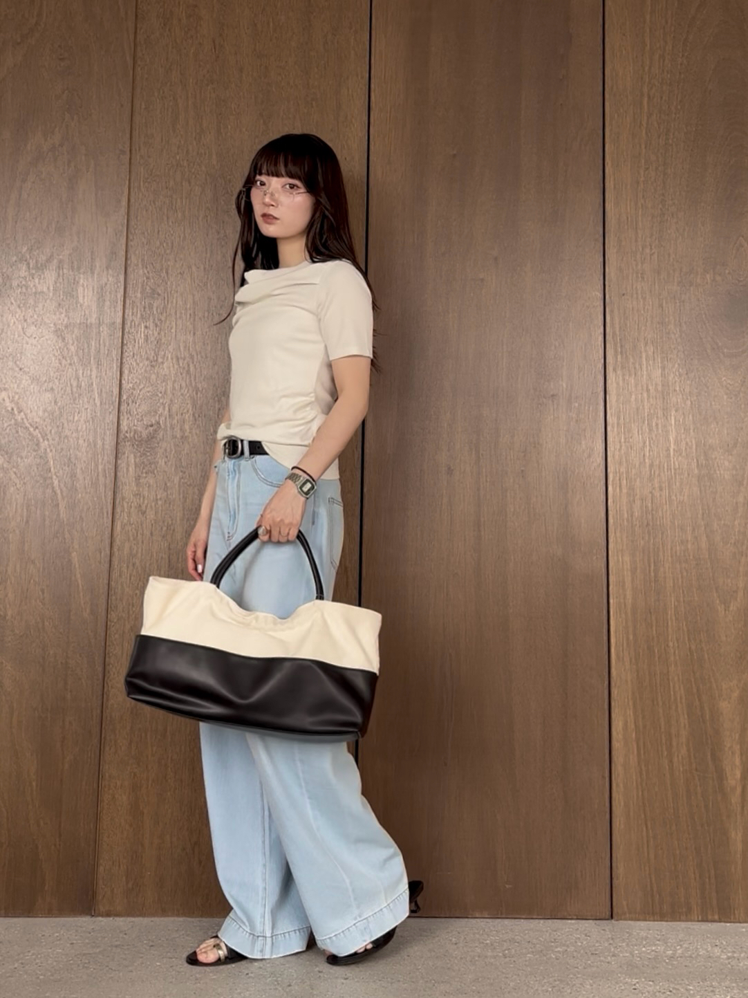 ibukiさんの「INDIVI｜ハイライズワイドデニム【再入荷／マシンウォッシャブル】」を使ったコーディネート