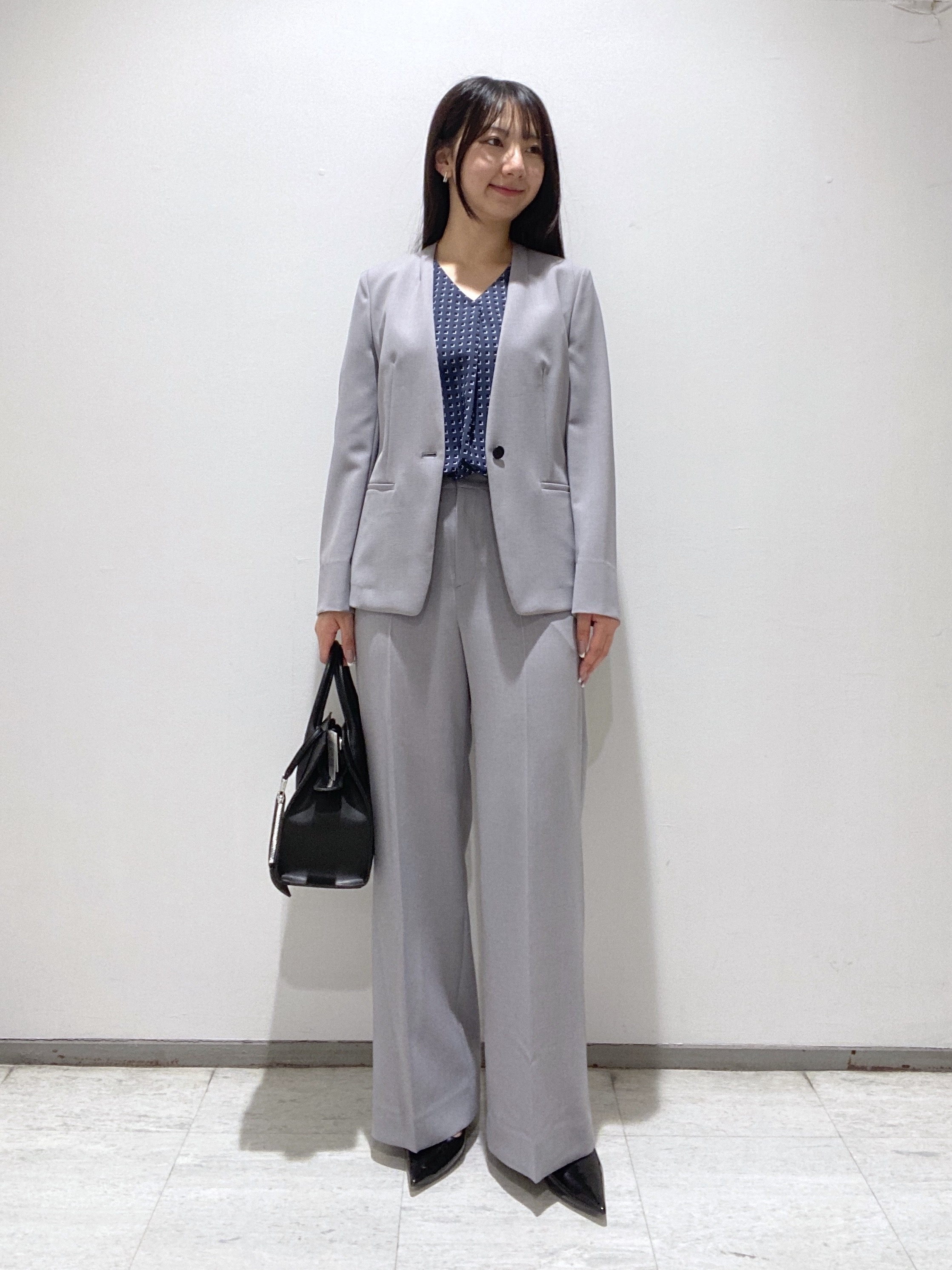 meiさんの「INDIVI｜【洗える／UVケア／SETUP可能】ウール調ワイドパンツ」を使ったコーディネート