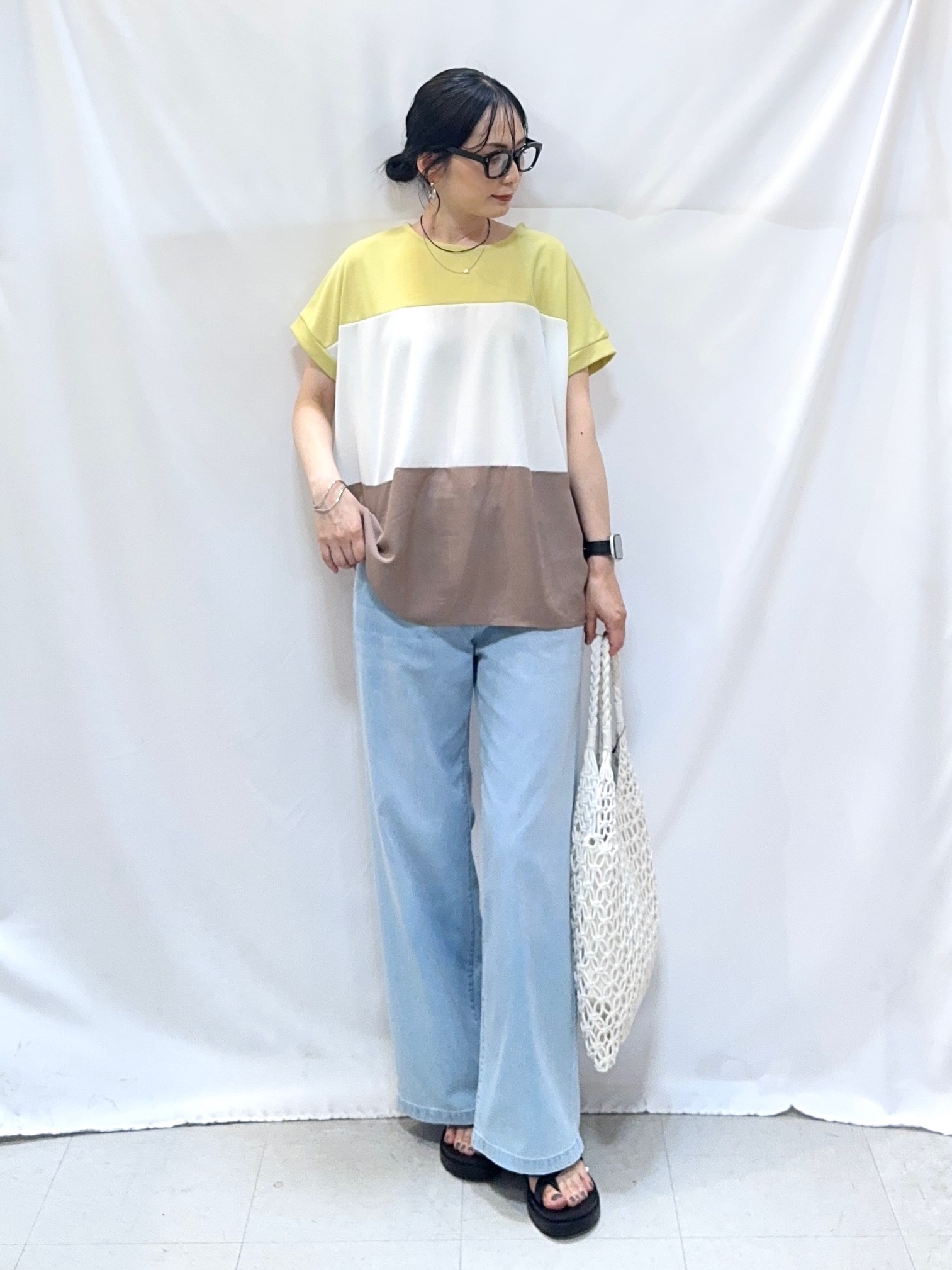𝐇𝐢𝐫𝐨𝐦𝐢さんの「SHOO･LA･RUE｜【S-LL/洗濯機可/体型カバー】インせず着られる 異素材ブロッキング ドルマンＴシャツ」を使ったコーディネート