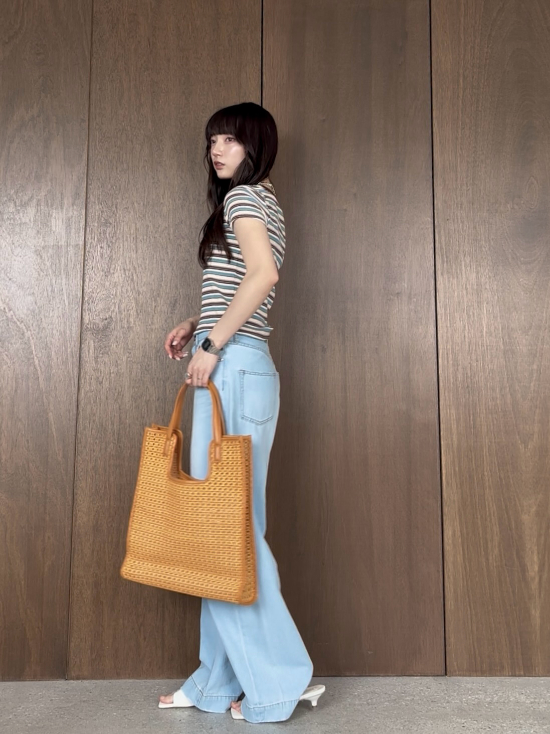 ibukiさんの「INDIVI｜ハイライズワイドデニム【再入荷／マシンウォッシャブル】」を使ったコーディネート
