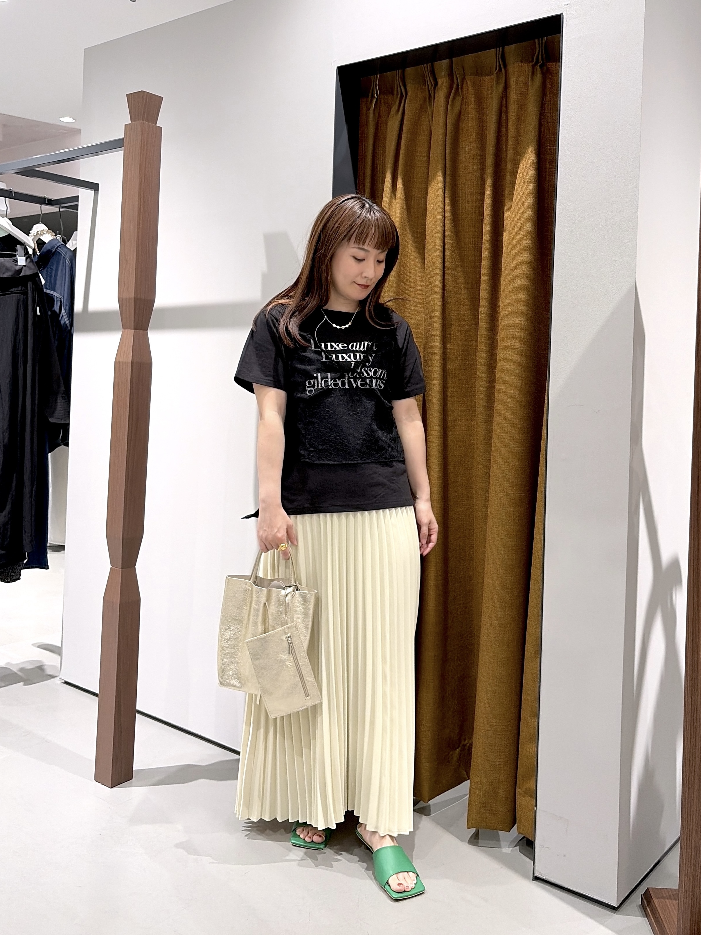 よねさんの「INDIVI｜レースビスチェ」を使ったコーディネート