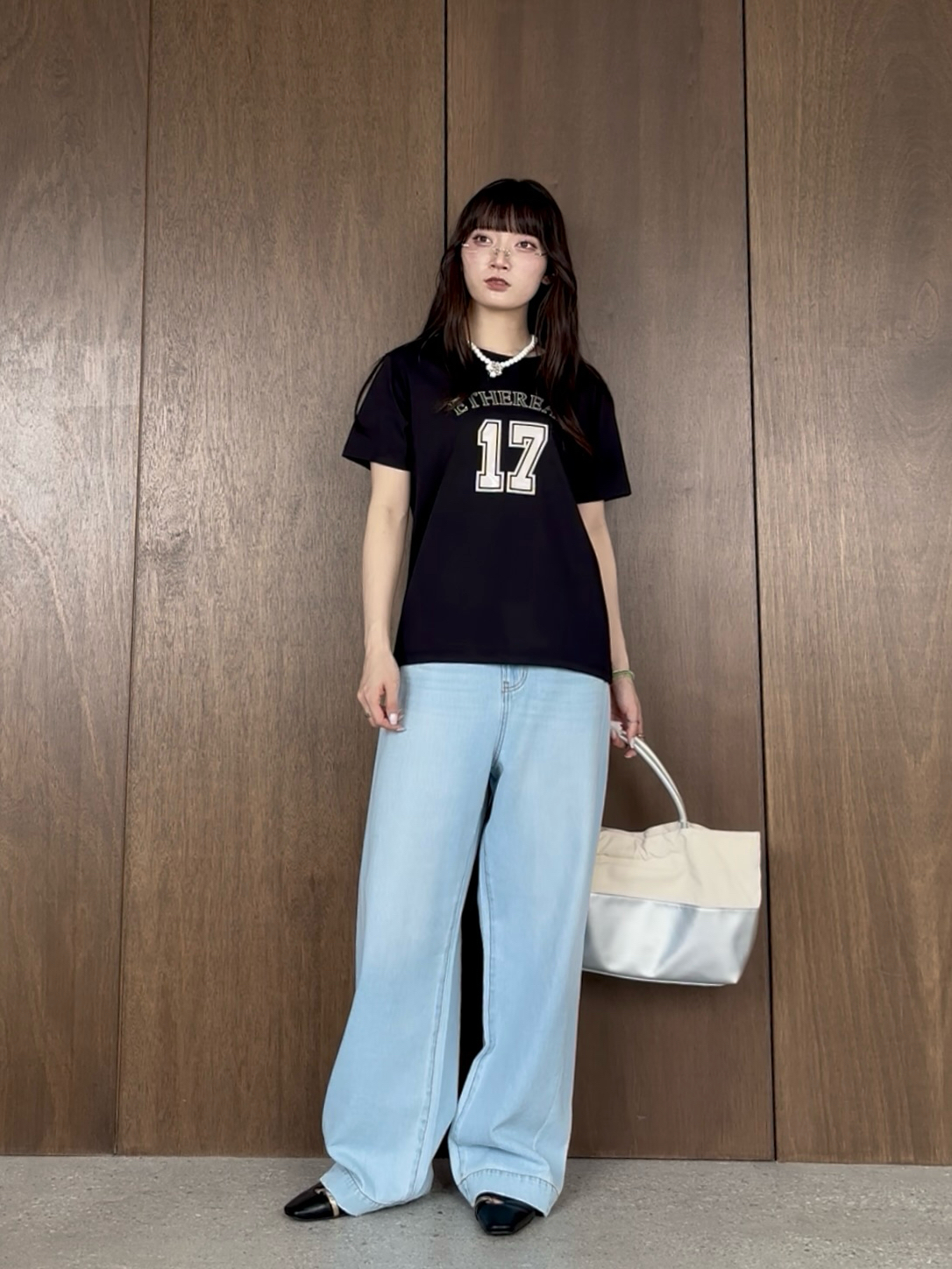 ibukiさんの「INDIVI｜ナンバリングTシャツ」を使ったコーディネート