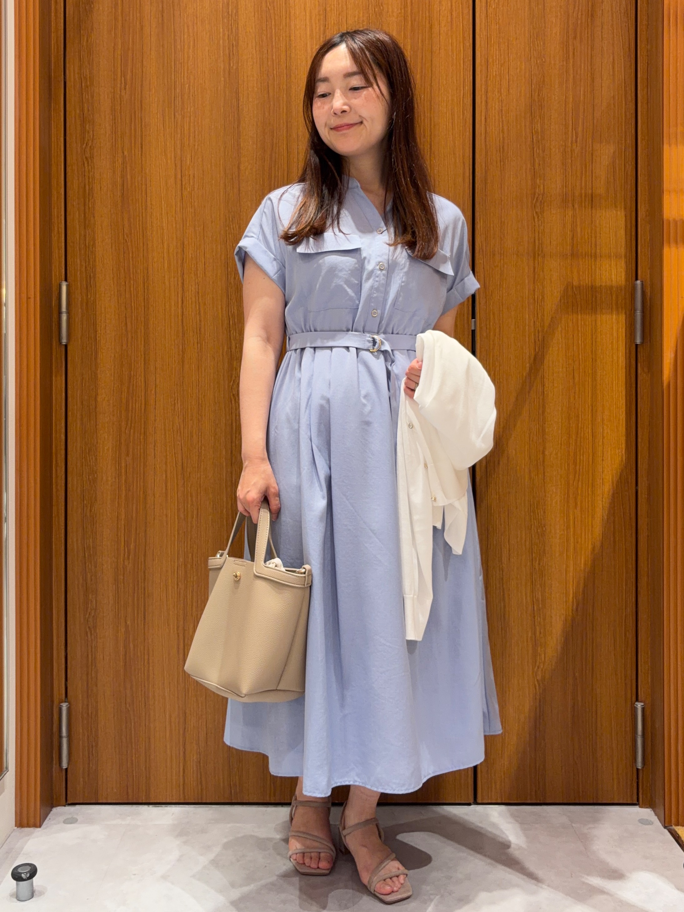 アスカさんの「index｜【接触冷感】ビジューボタンカーディガン《抗ピリング／洗濯機OK》」を使ったコーディネート