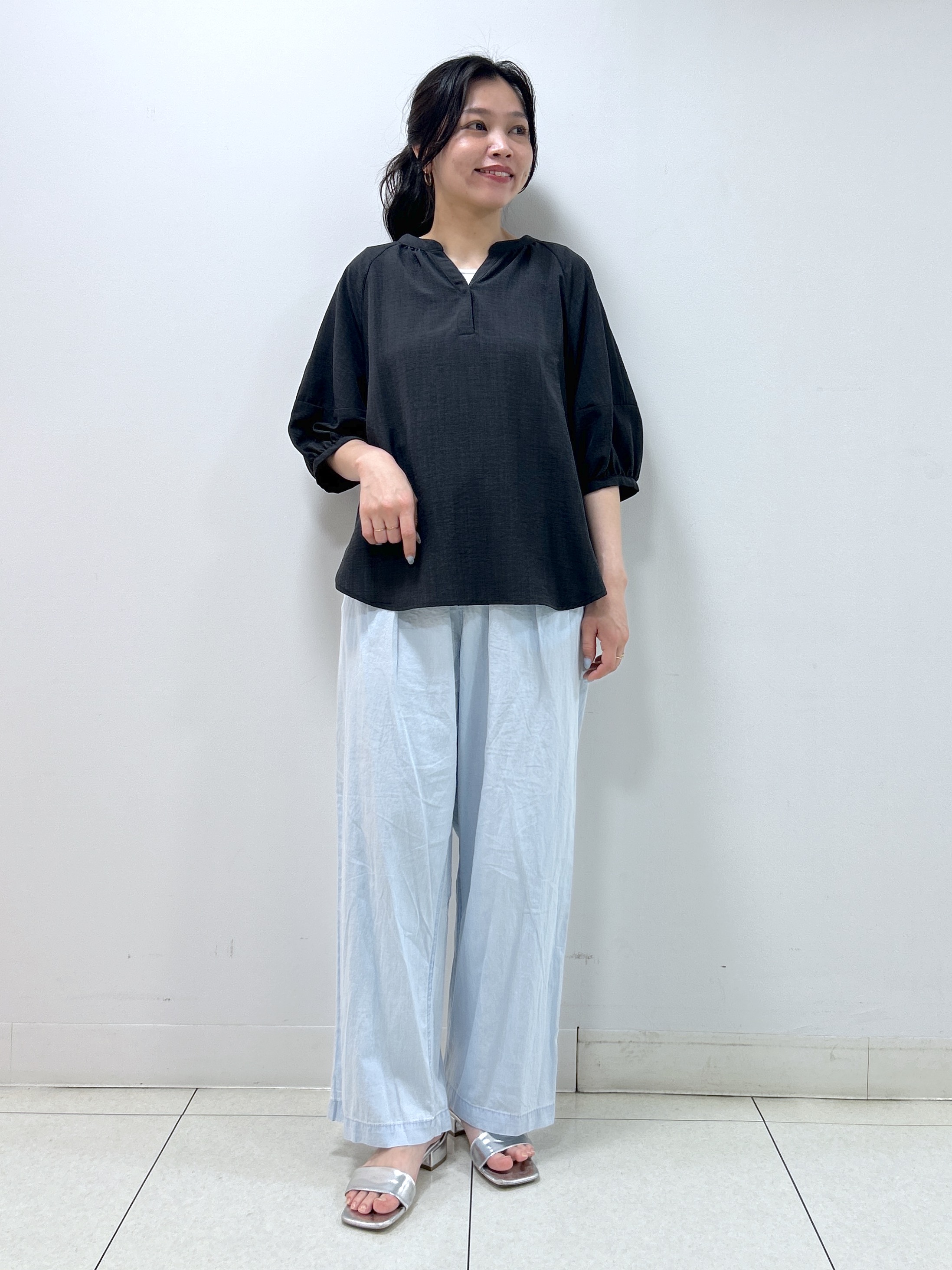 Kaiさんの「Dessin｜【洗える】スキッパーライトブラウス」を使ったコーディネート