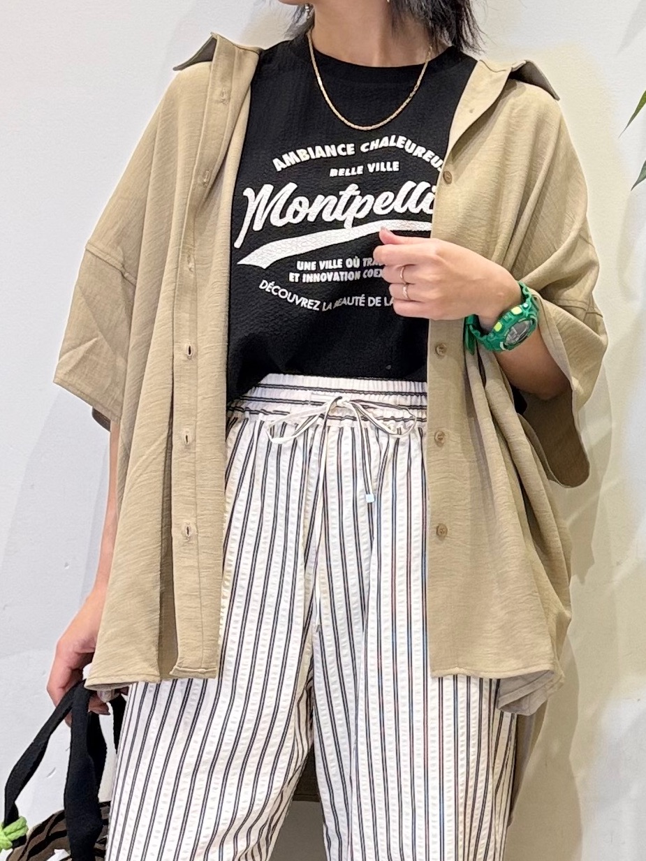 misakiさんの「SHOO･LA･RUE｜【高レビュー/洗濯後しわになりにくい/体型カバー】きちんとゆるっと 大人の抜け感 ポンチョ風カラーシ」を使ったコーディネート
