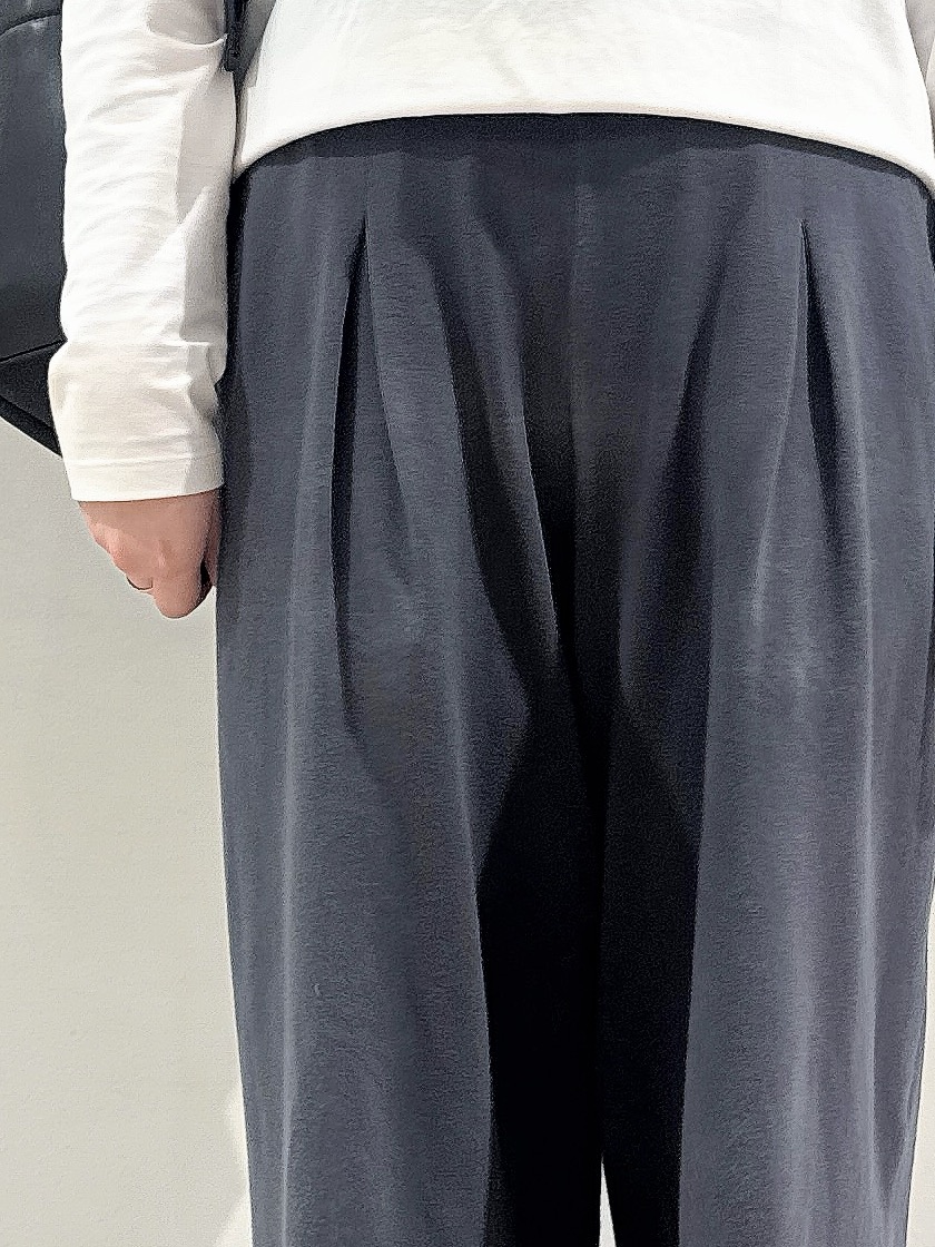 なかもとあきさんの「DRESSTERIOR｜【接触冷感/UVカット/抗菌防臭/しわ防止】クールデオドラント ロングTシャツ」を使ったコーディネート