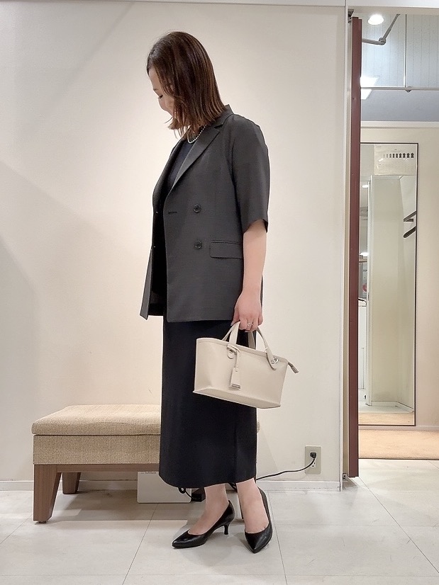 YUIさんの「UNTITLED｜【シワになりにくい/セットアップ可/接触冷感】ハーフスリーブジャケット」を使ったコーディネート