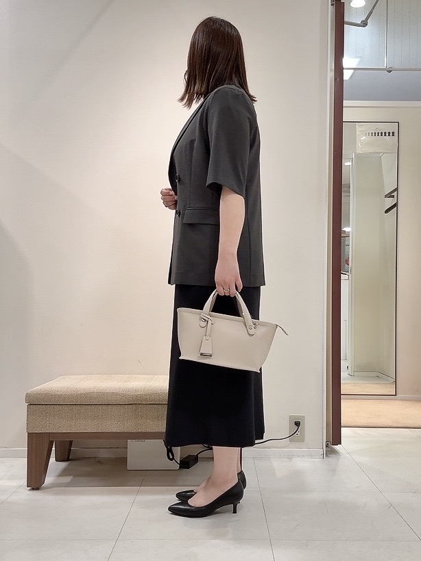 YUIさんの「UNTITLED｜【シワになりにくい/セットアップ可/接触冷感】ハーフスリーブジャケット」を使ったコーディネート