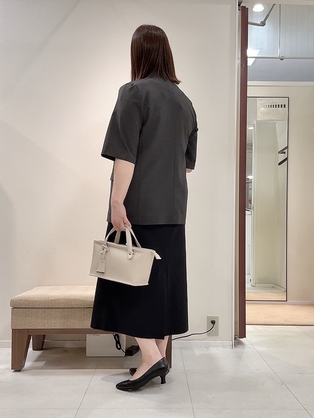YUIさんの「UNTITLED｜【シワになりにくい/セットアップ可/接触冷感】ハーフスリーブジャケット」を使ったコーディネート