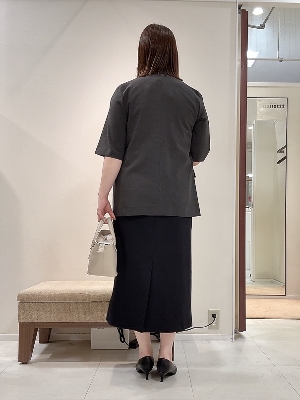 YUIさんの「UNTITLED｜【シワになりにくい/セットアップ可/接触冷感】ハーフスリーブジャケット」を使ったコーディネート