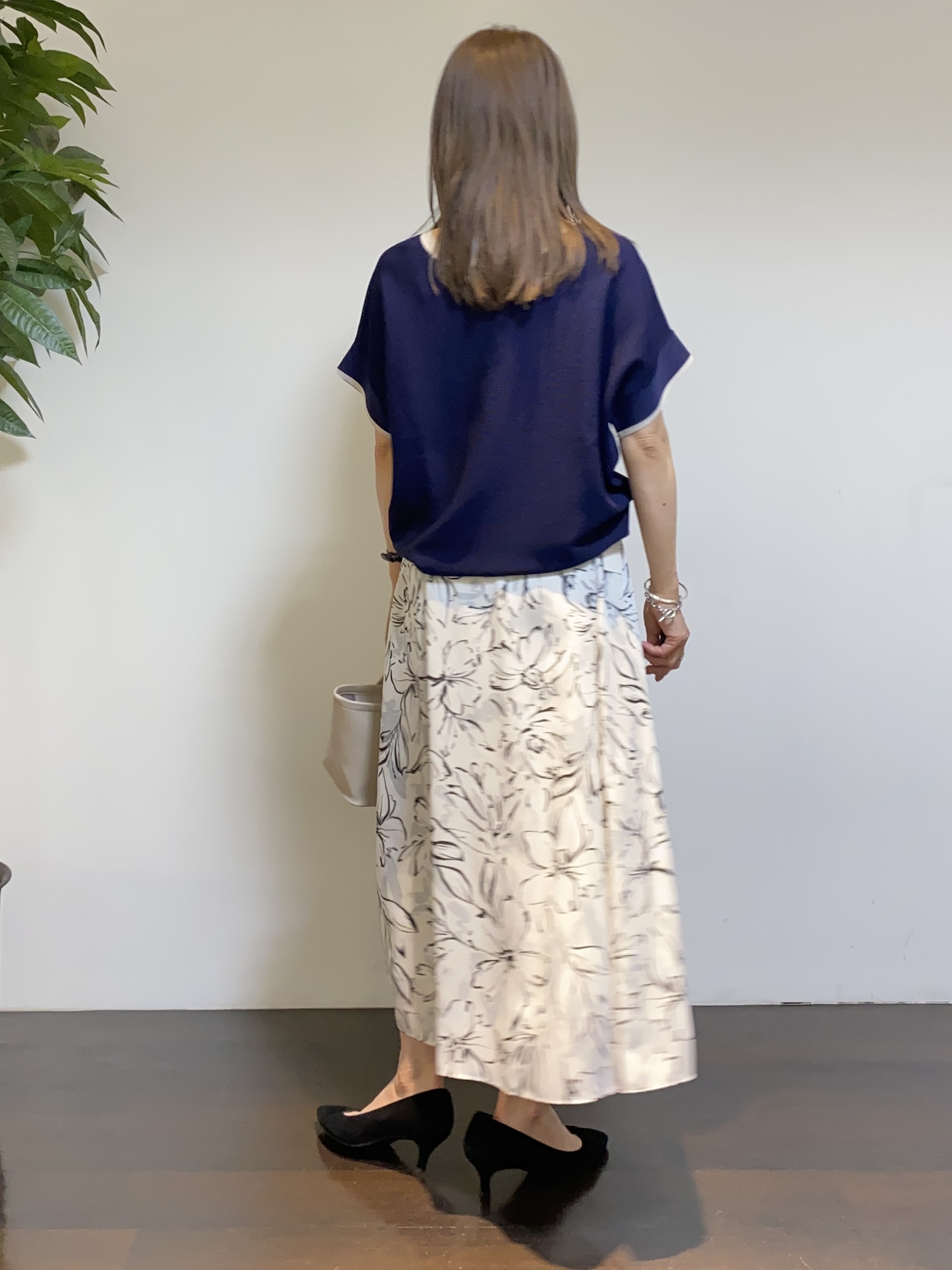 tomoさんの「UNTITLED｜【11色展開/体型カバー】前後2WAYフレンチスリーブニット」を使ったコーディネート