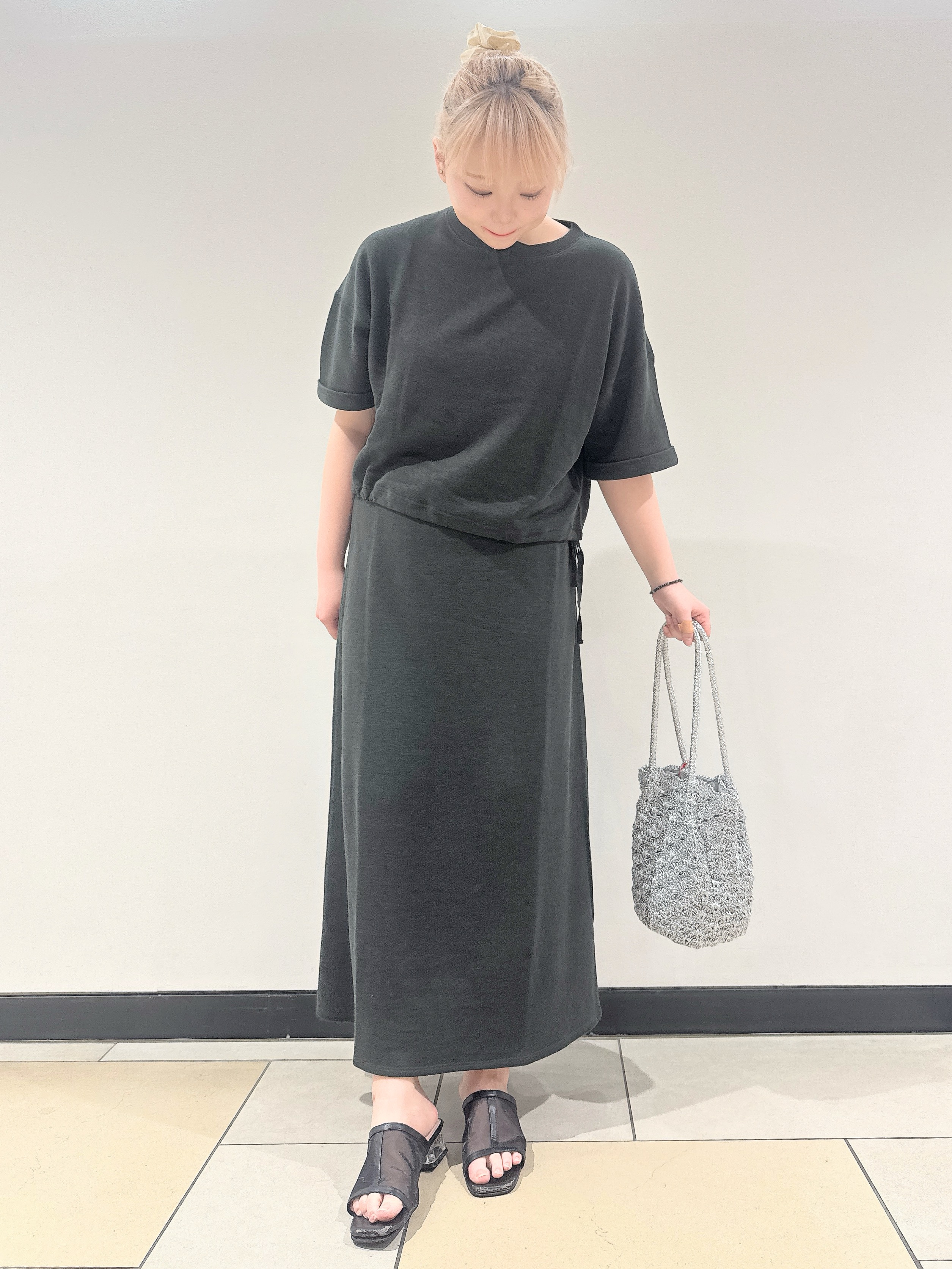 なかもとあきさんの「DRESSTERIOR｜【ウォッシャブル/セットアップ可】ウォッシャブルリネンウラケスカート」を使ったコーディネート