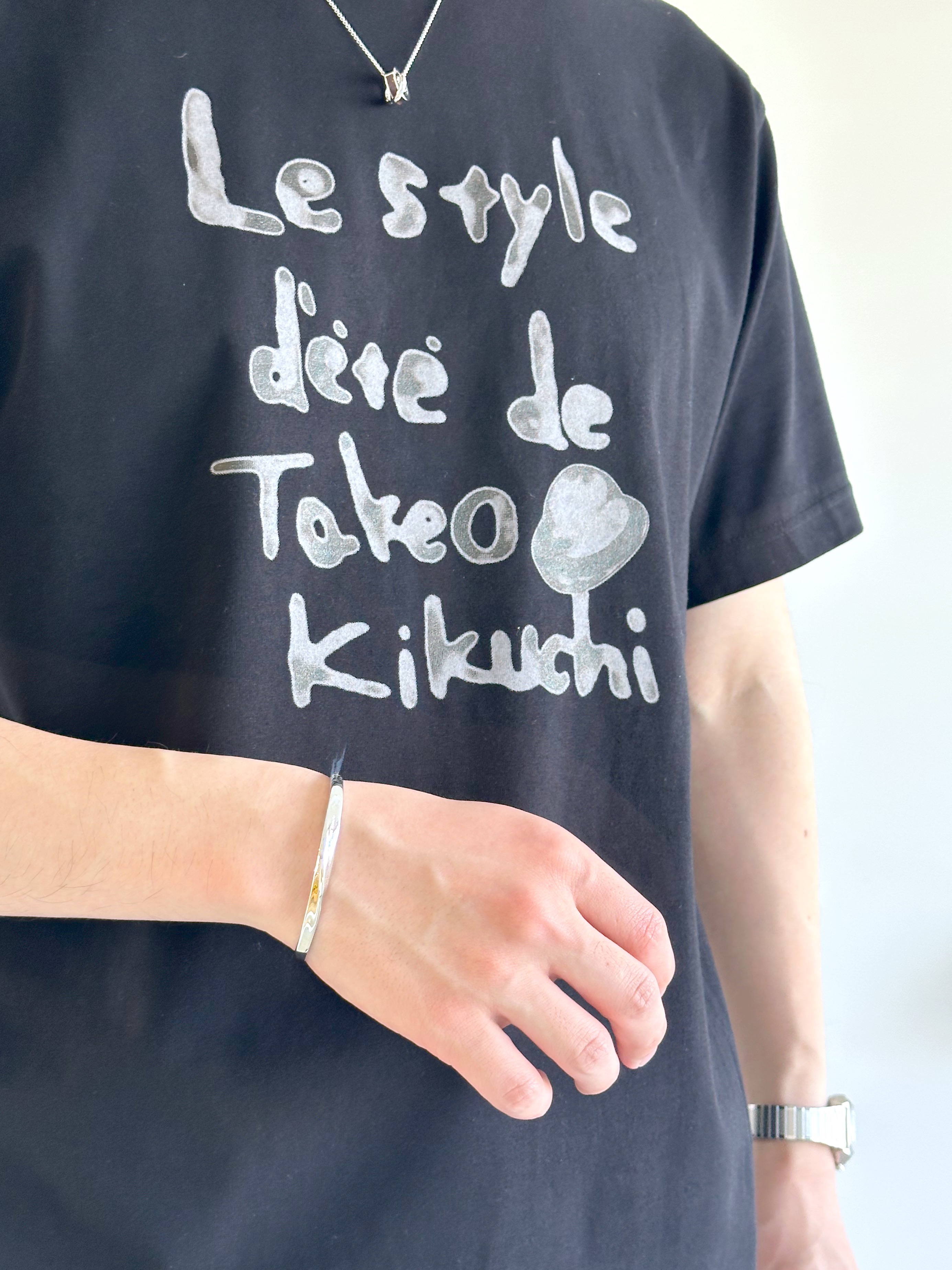 イッシーさんの「TAKEO KIKUCHI｜水彩ペイント アートロゴTシャツ」を使ったコーディネート