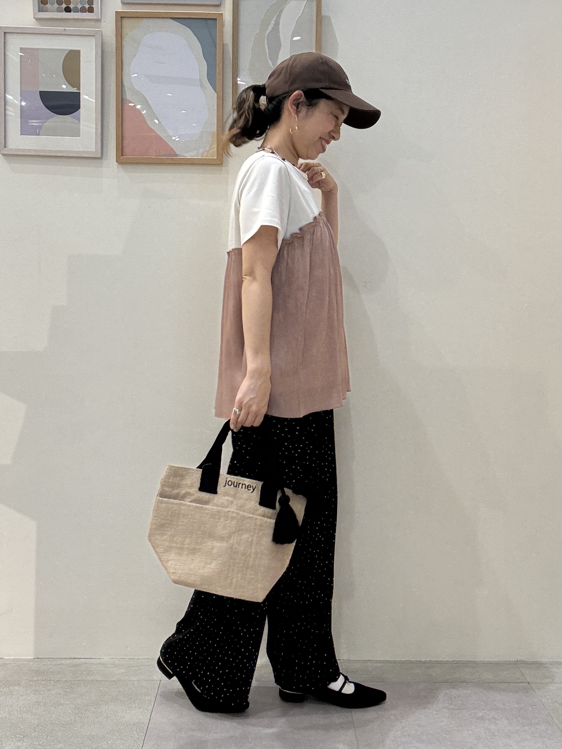 たけぴさんの「SHOO･LA･RUE｜【体型カバー】1枚でインせず決まる きらきらビスチェ風Tシャツ」を使ったコーディネート