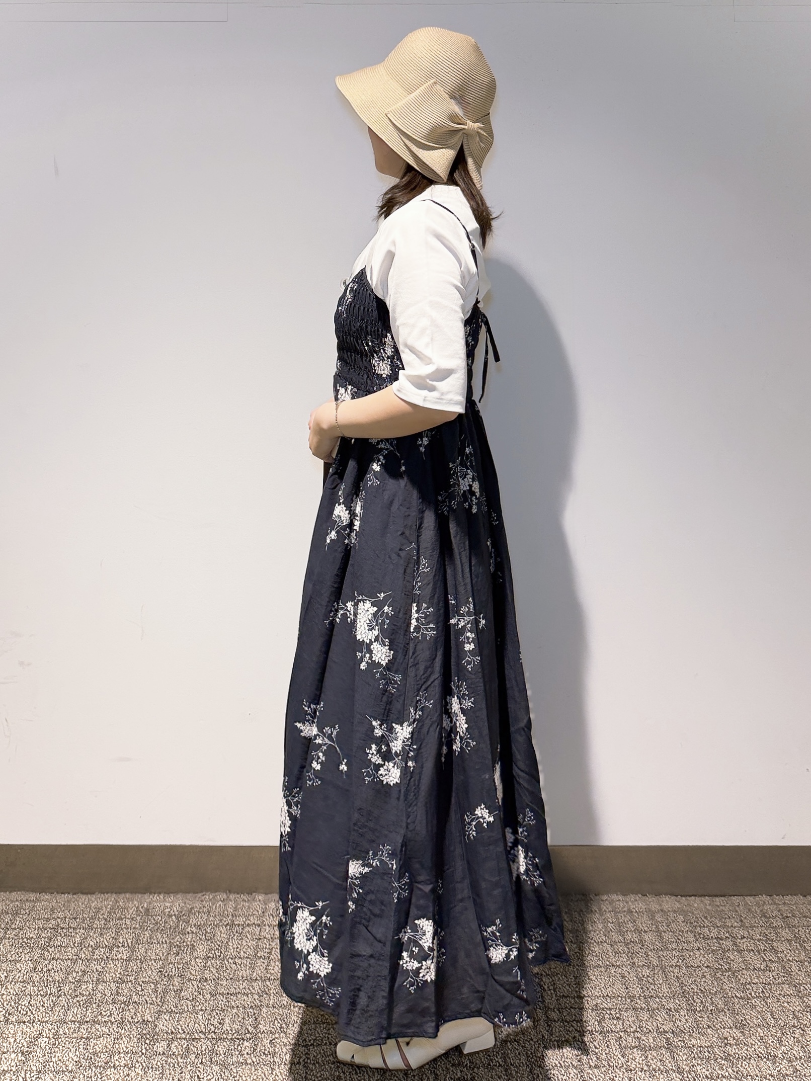 みーさんの「grove｜【二の腕カバー/すっきり見え・抗菌防臭/UVカット】きちんと素材のボートネックTシャツ」を使ったコーディネート