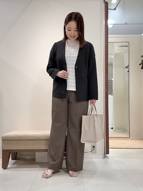 YUIさんの「UNTITLED｜◆【さらりと快適/セットアップ可/UV/接触冷感】スラブカラーレスジャケット」を使ったコーディネート