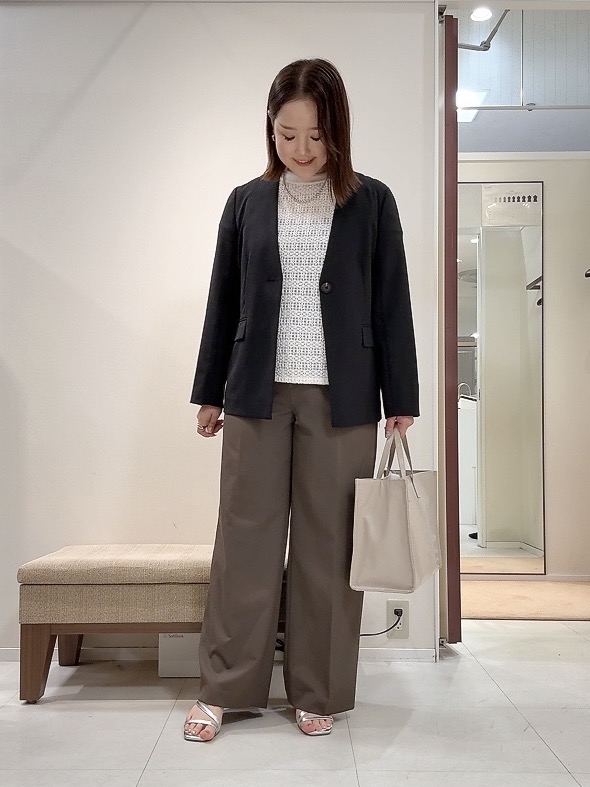 YUIさんの「UNTITLED｜◆【さらりと快適/セットアップ可/UV/接触冷感】スラブカラーレスジャケット」を使ったコーディネート