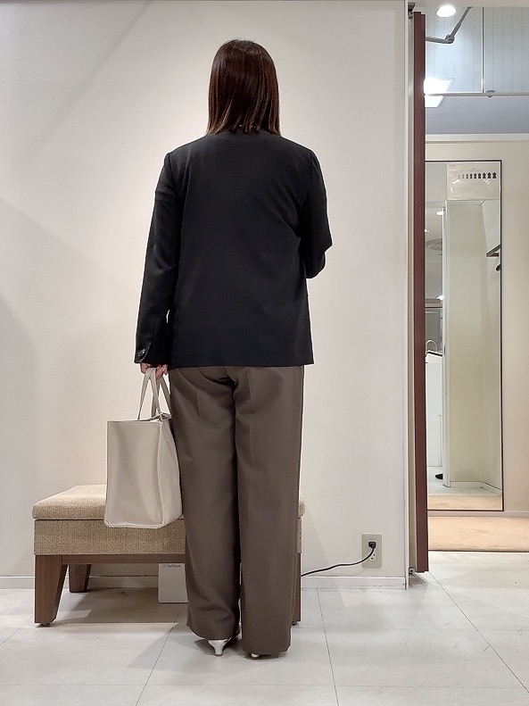 YUIさんの「UNTITLED｜◆【さらりと快適/セットアップ可/UV/接触冷感】スラブカラーレスジャケット」を使ったコーディネート