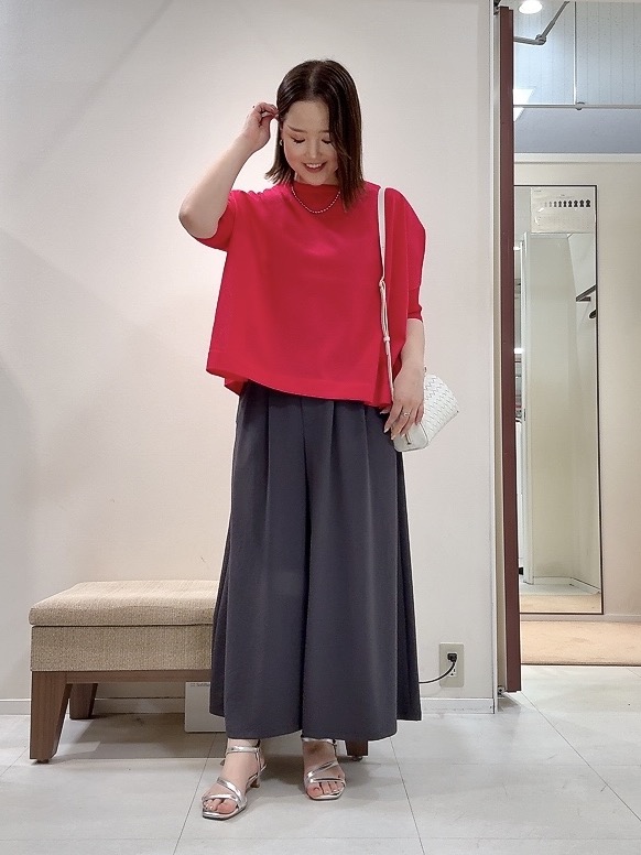 YUIさんの「UNTITLED｜【アンサンブル可/洗える】シアーレーヨンニット」を使ったコーディネート