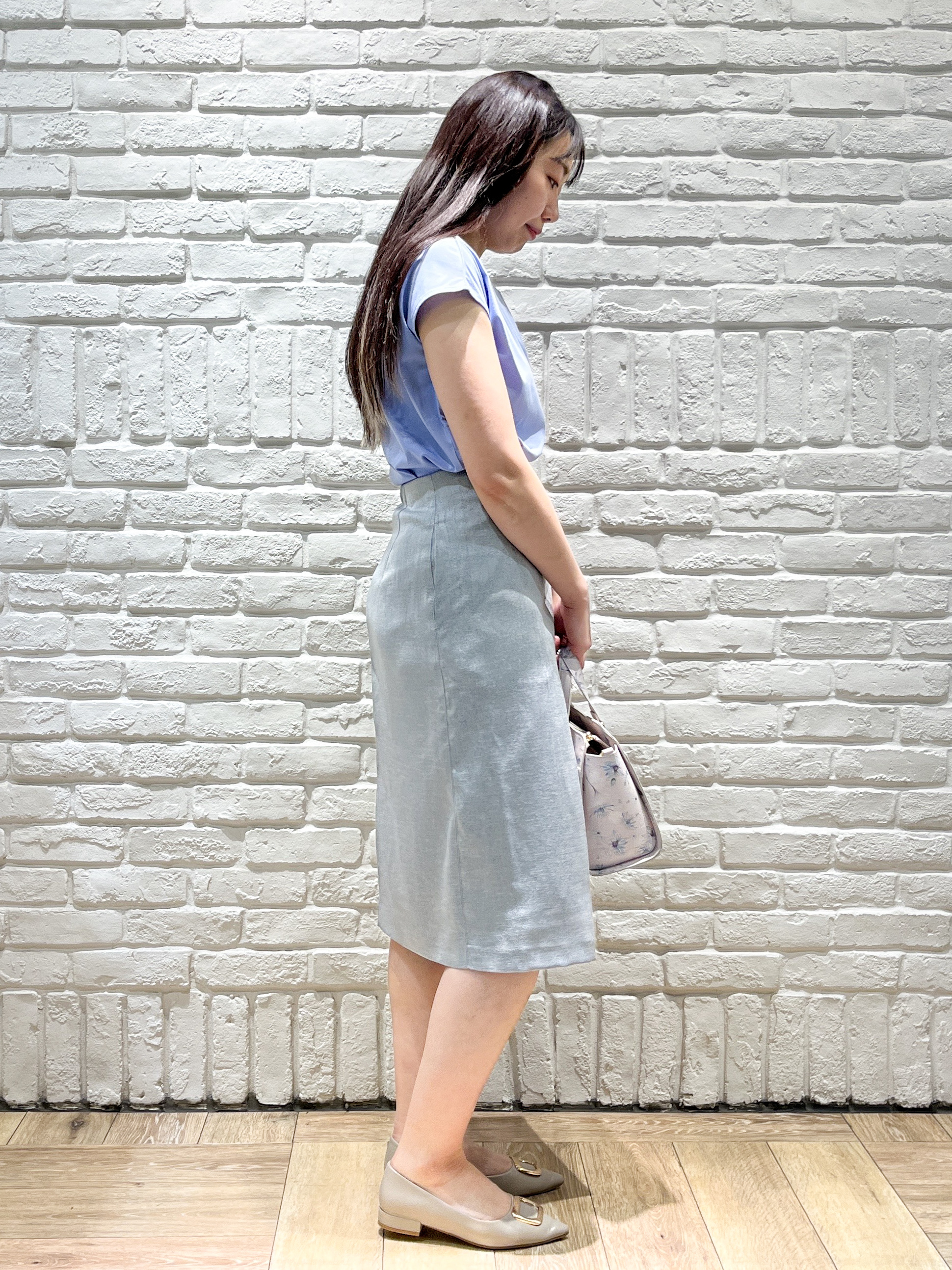 erinaさんの「index｜【接触冷感】ビジューキーネックフレンチトップス《UVケア／洗濯機OK／XS～3L／8col》」を使ったコーディネート