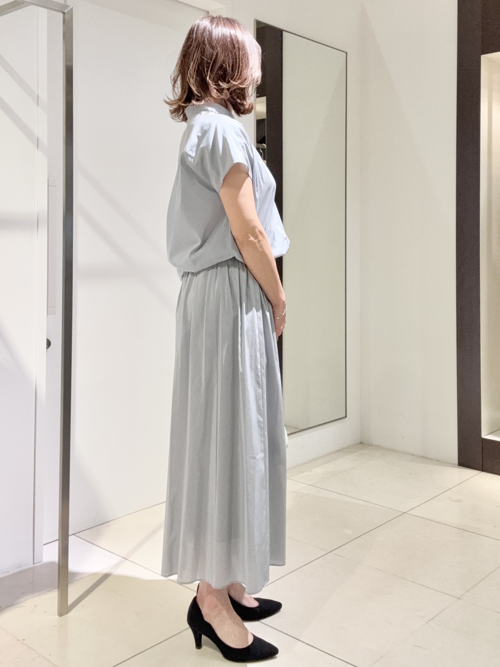tomoさんの「UNTITLED｜【セットアップ可/軽量/清涼感】ローンギャザーブラウス」を使ったコーディネート