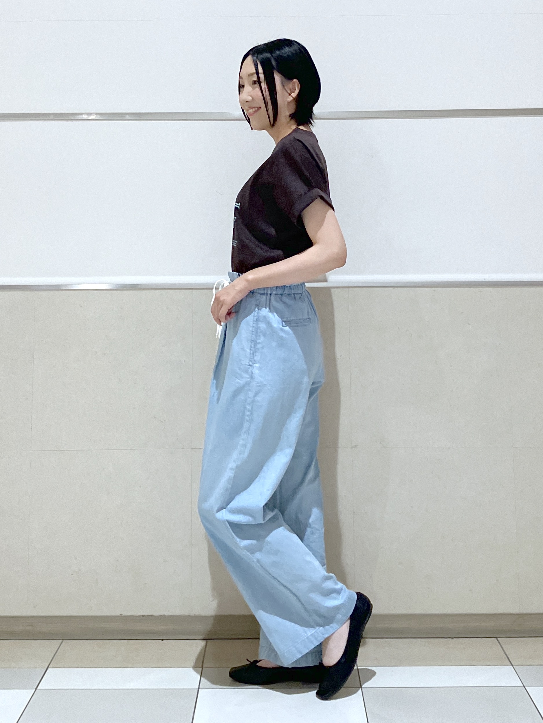 eriko さんの「Dessin｜【洗える】美光沢カットソーロゴTシャツ」を使ったコーディネート