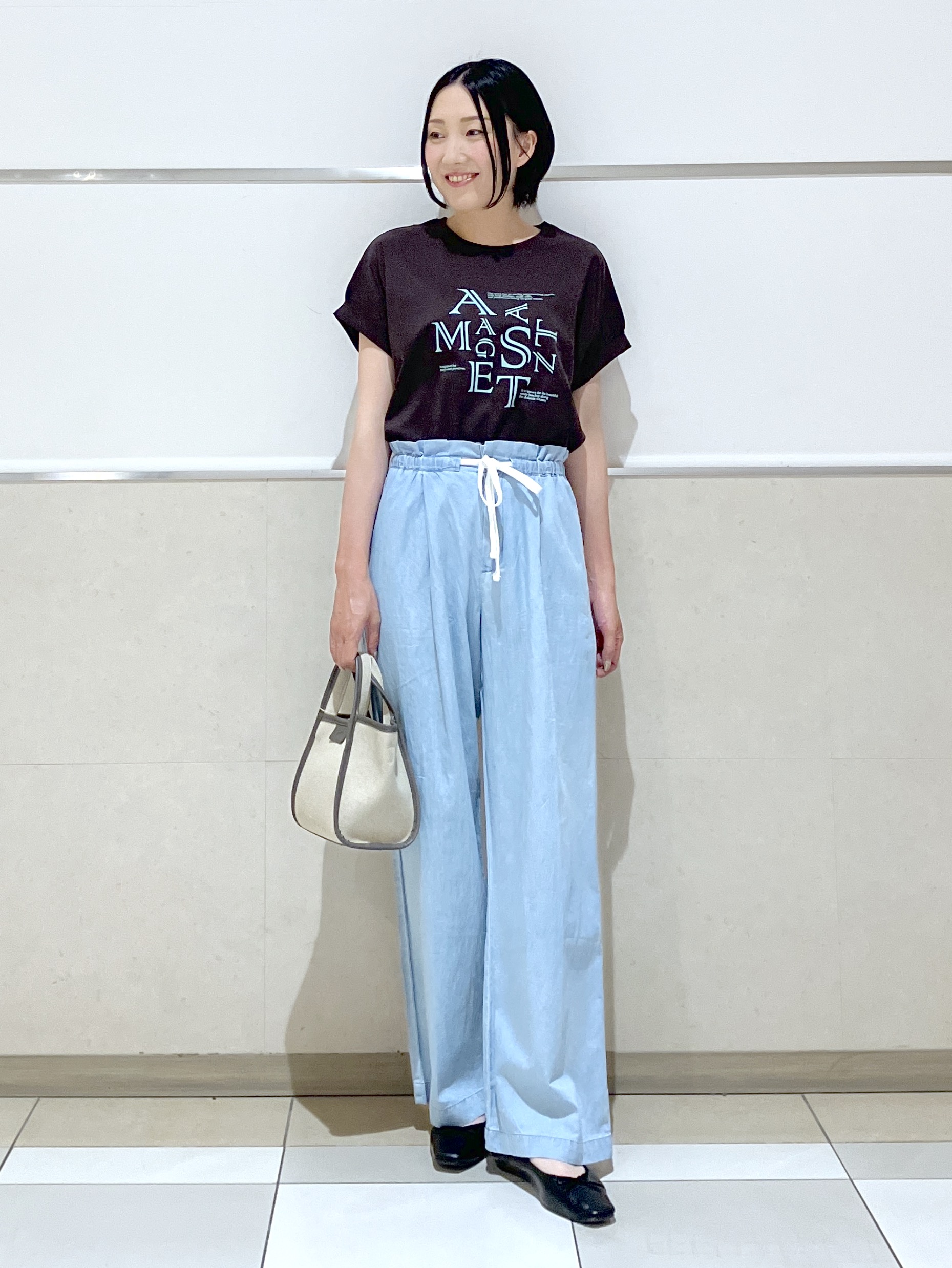 eriko さんの「Dessin｜【洗える】美光沢カットソーロゴTシャツ」を使ったコーディネート