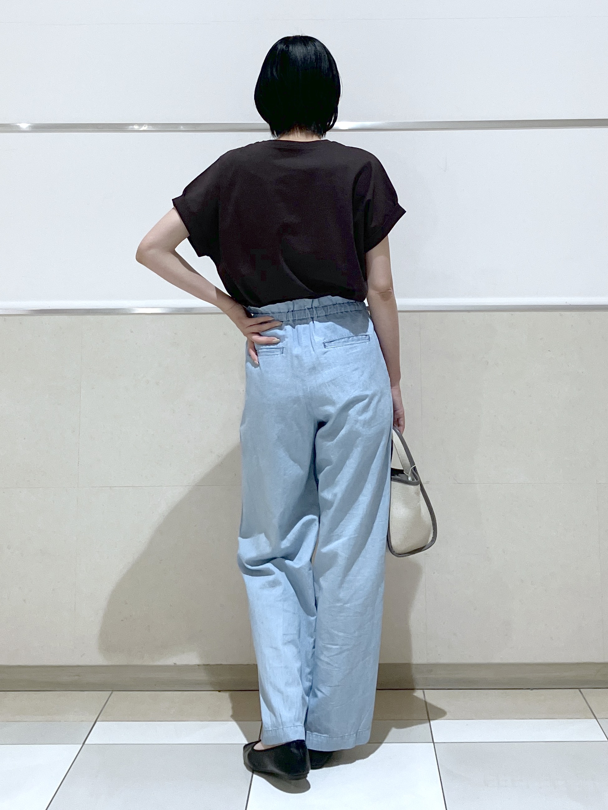 eriko さんの「Dessin｜【洗える】美光沢カットソーロゴTシャツ」を使ったコーディネート