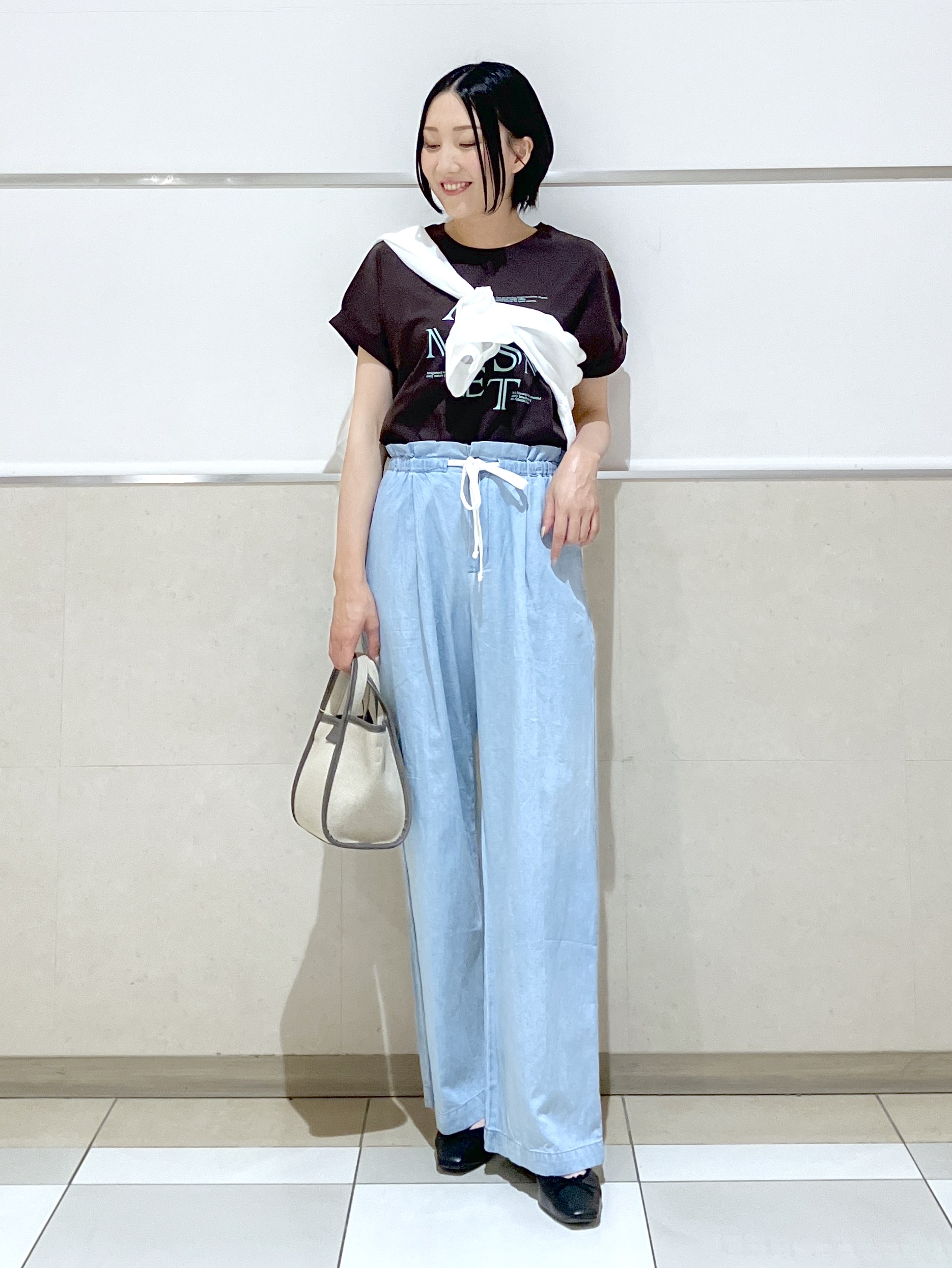 eriko さんの「Dessin｜【洗える】美光沢カットソーロゴTシャツ」を使ったコーディネート