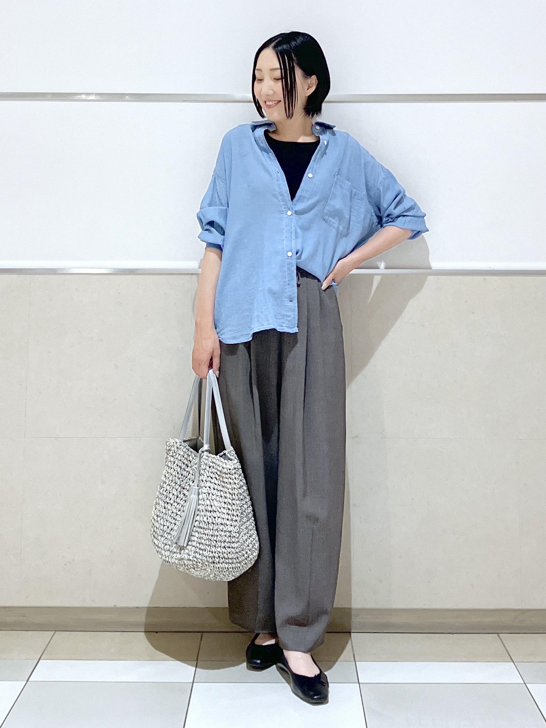 eriko さんの「Dessin｜【セットアップ可/洗える】2オンスシアーデニムシャツ」を使ったコーディネート