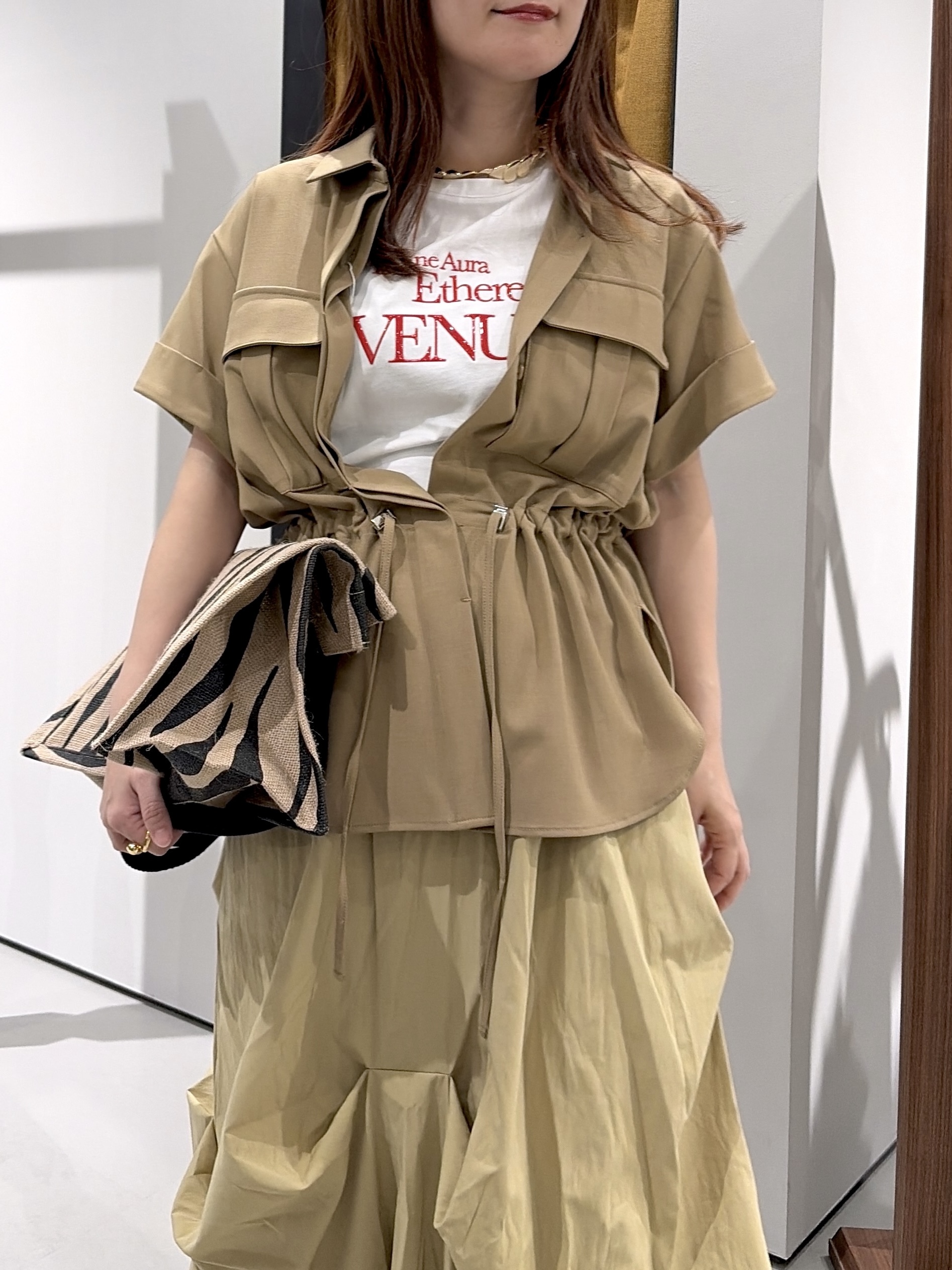 よねさんの「INDIVI｜Comfy SET UP｜サファリシャツ【セットアップ対応／通勤／カセット服／接触冷感／UVカット】」を使ったコーディネート