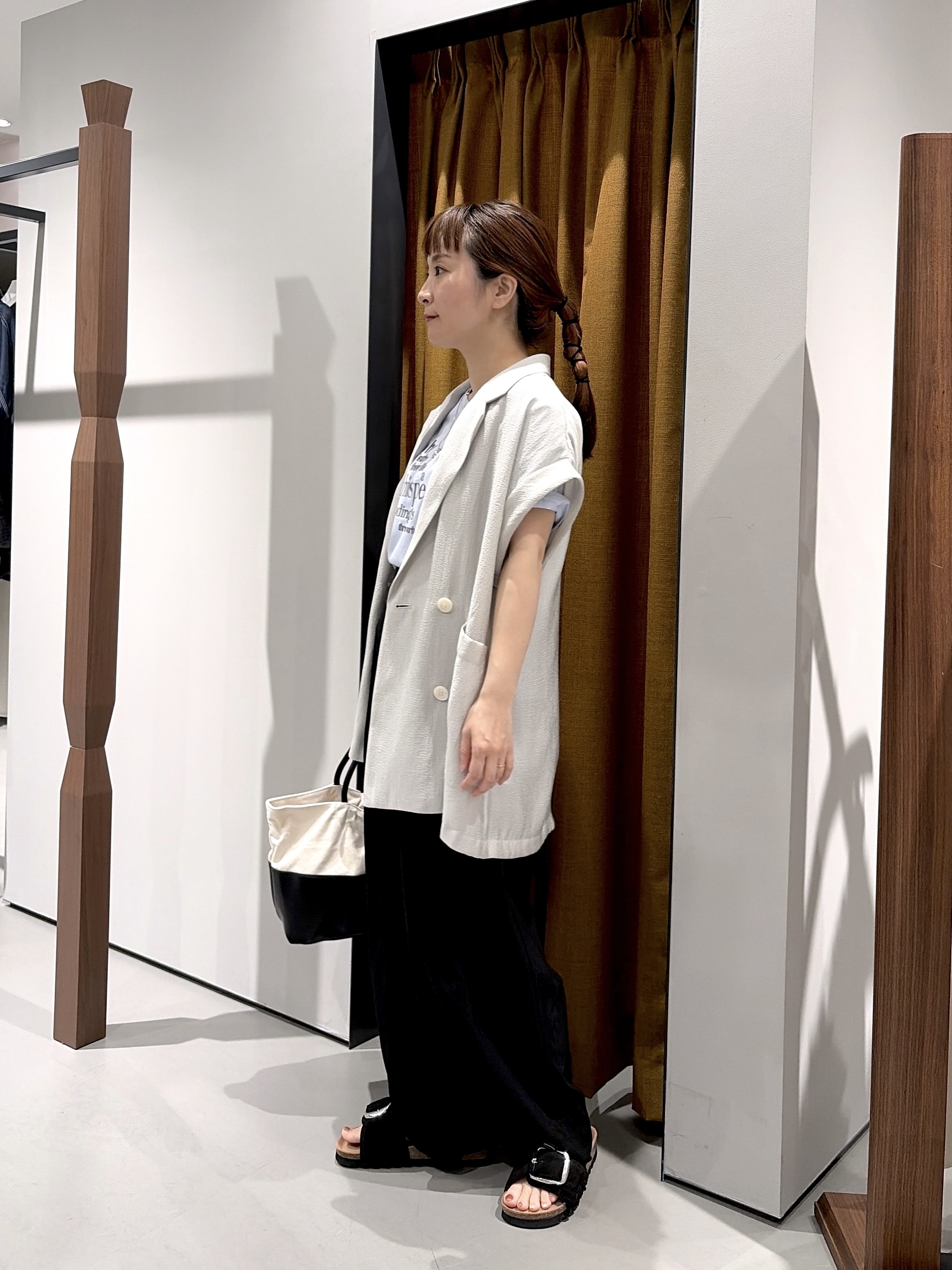 よねさんの「INDIVI｜ワッシャーシアー半袖ダブルジャケット」を使ったコーディネート