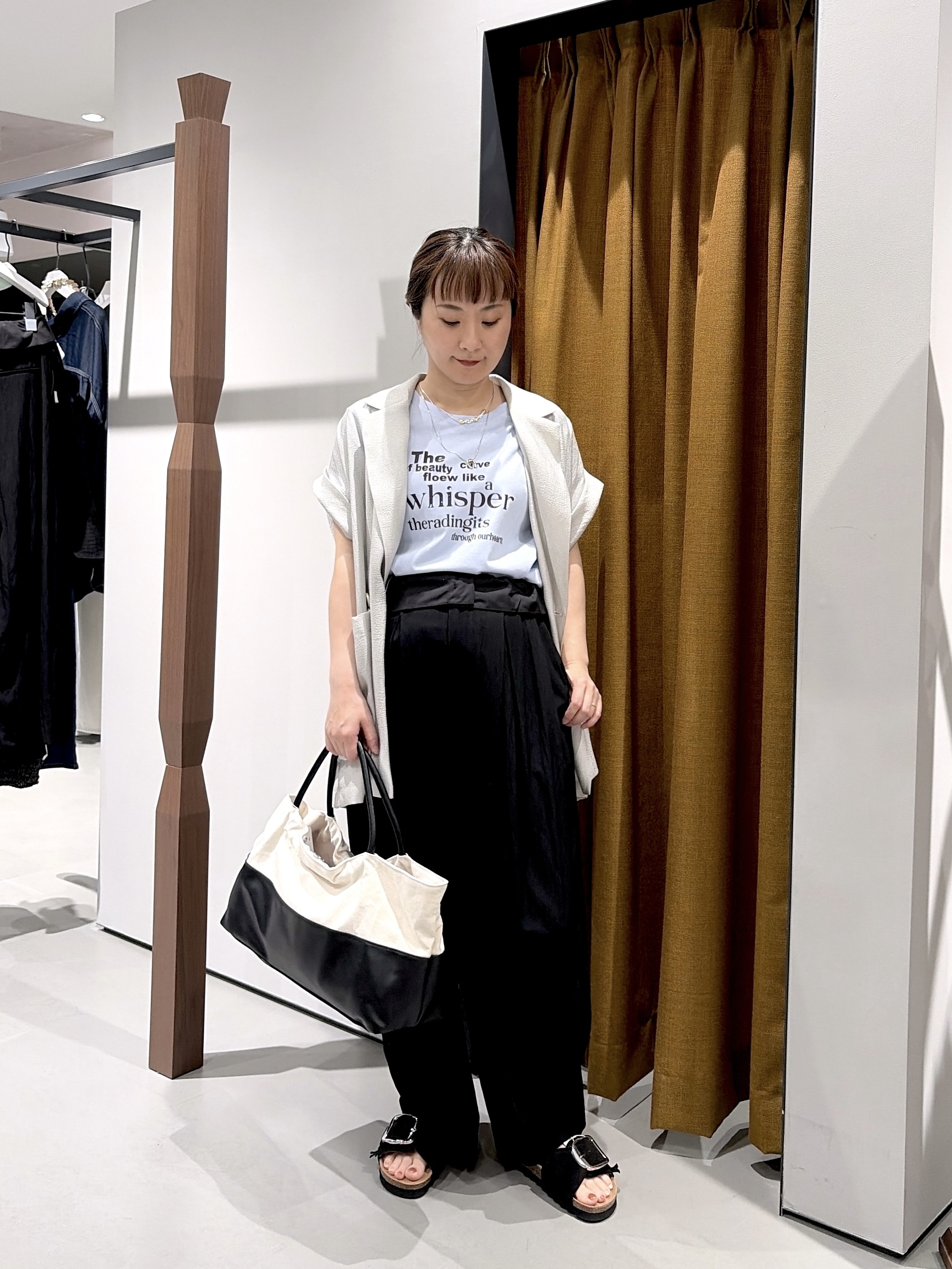 よねさんの「INDIVI｜ワッシャーシアー半袖ダブルジャケット」を使ったコーディネート