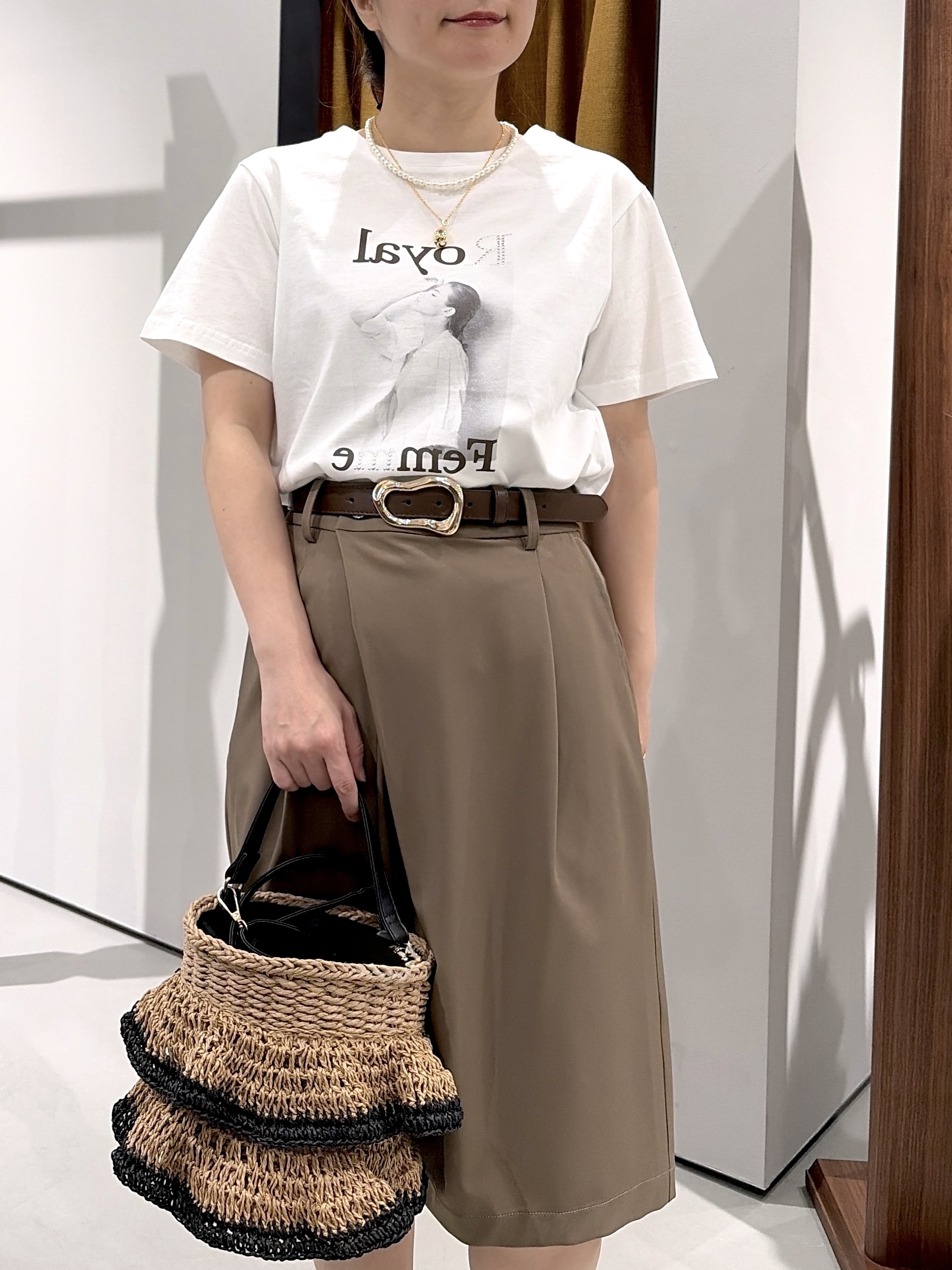 よねさんの「INDIVI｜タイポグラフィTシャツ【接触冷感】」を使ったコーディネート