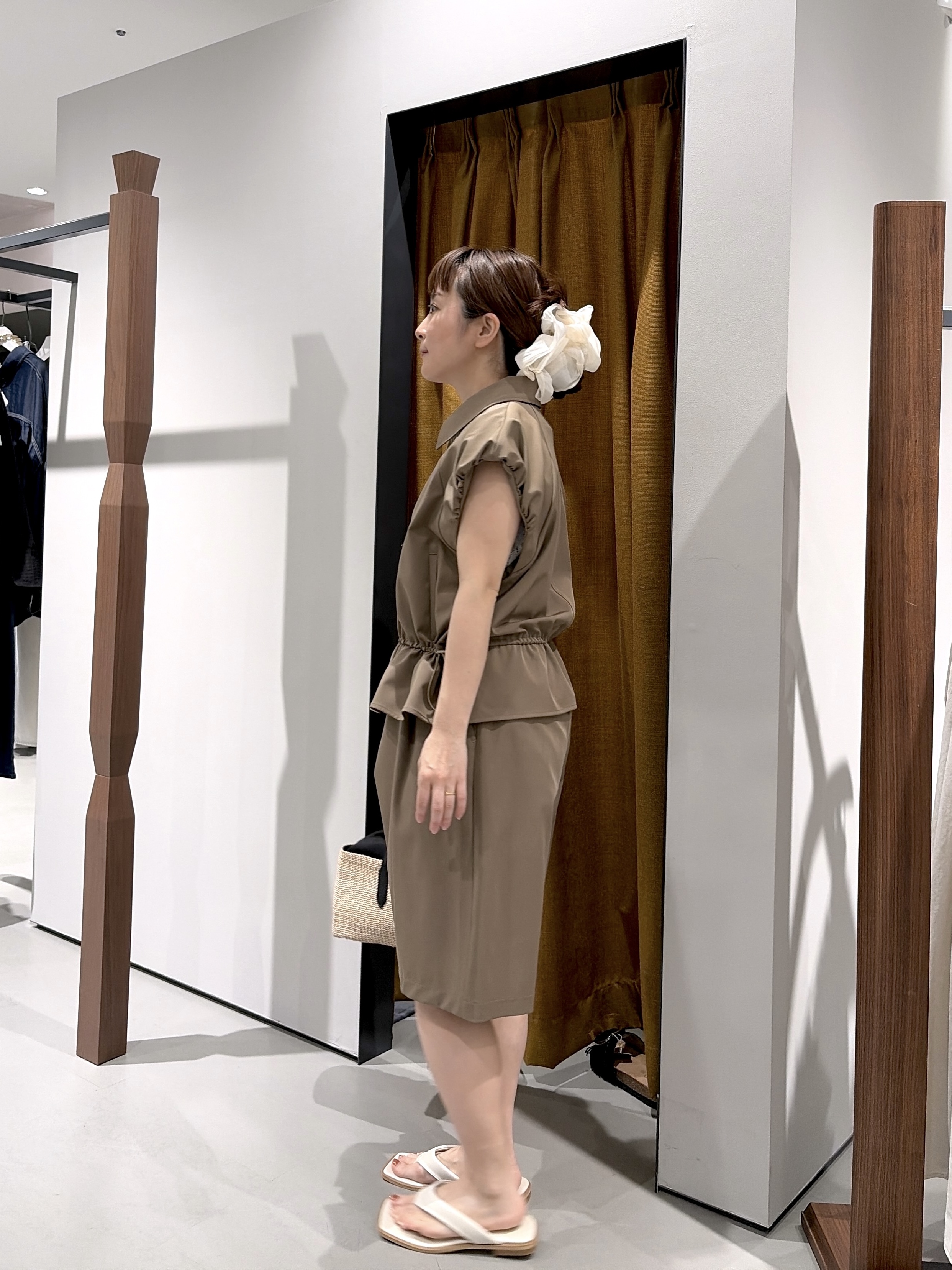 よねさんの「INDIVI｜ジップアップフォルムブルゾン【セットアップ可能／UVカット／接触冷感】」を使ったコーディネート