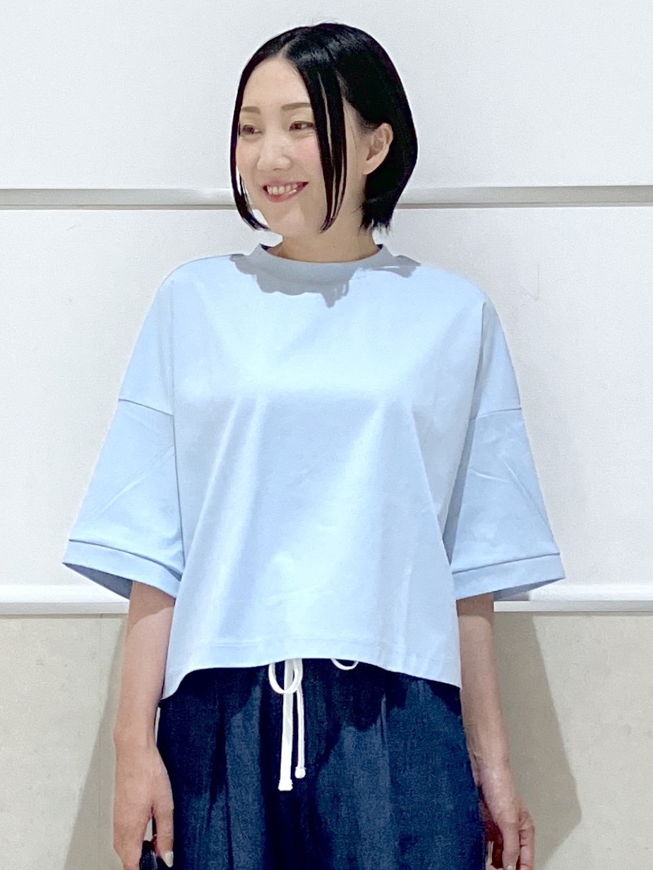 eriko さんの「Dessin｜【体型カバー】美光沢カットソーボクシーシルエット」を使ったコーディネート