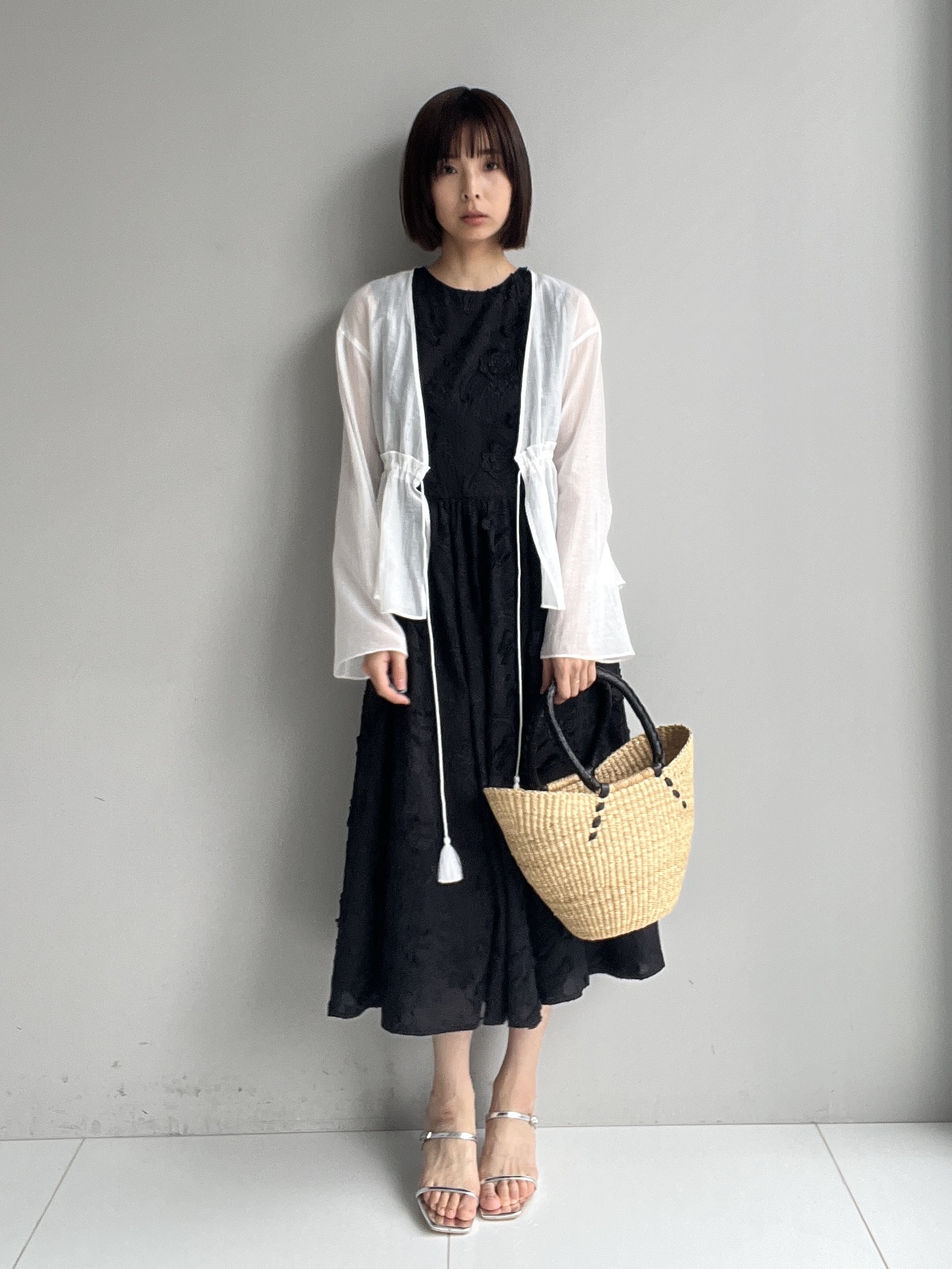 misaさんの「DRESSTERIOR｜◆AFRICAN SQUARE（アフリカンスクエア）ブルキナバスケット」を使ったコーディネート