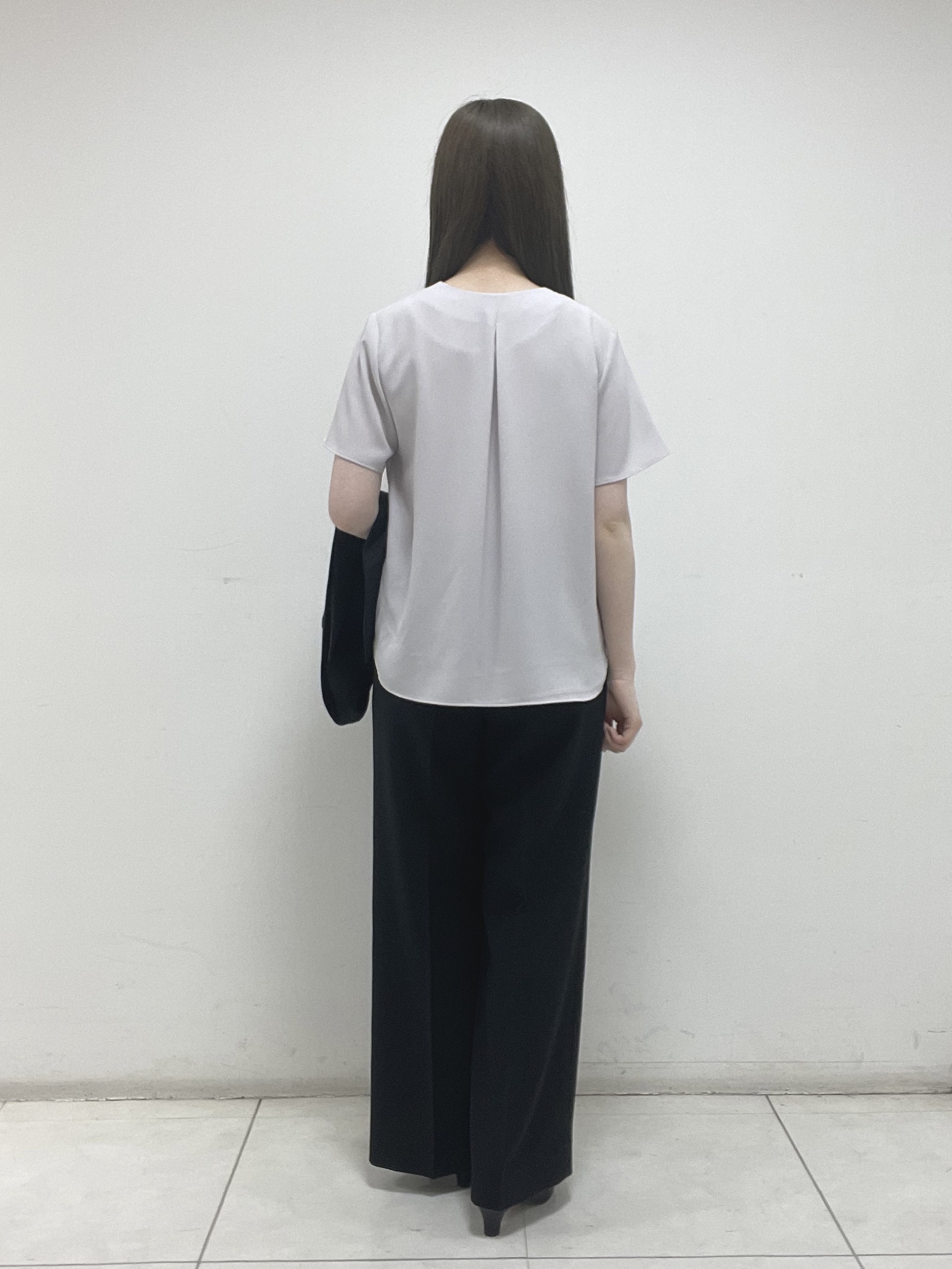 mさんの「INDIVI｜【定番スーツ／UVケア／洗える】ウール調ノーカラージャケット」を使ったコーディネート