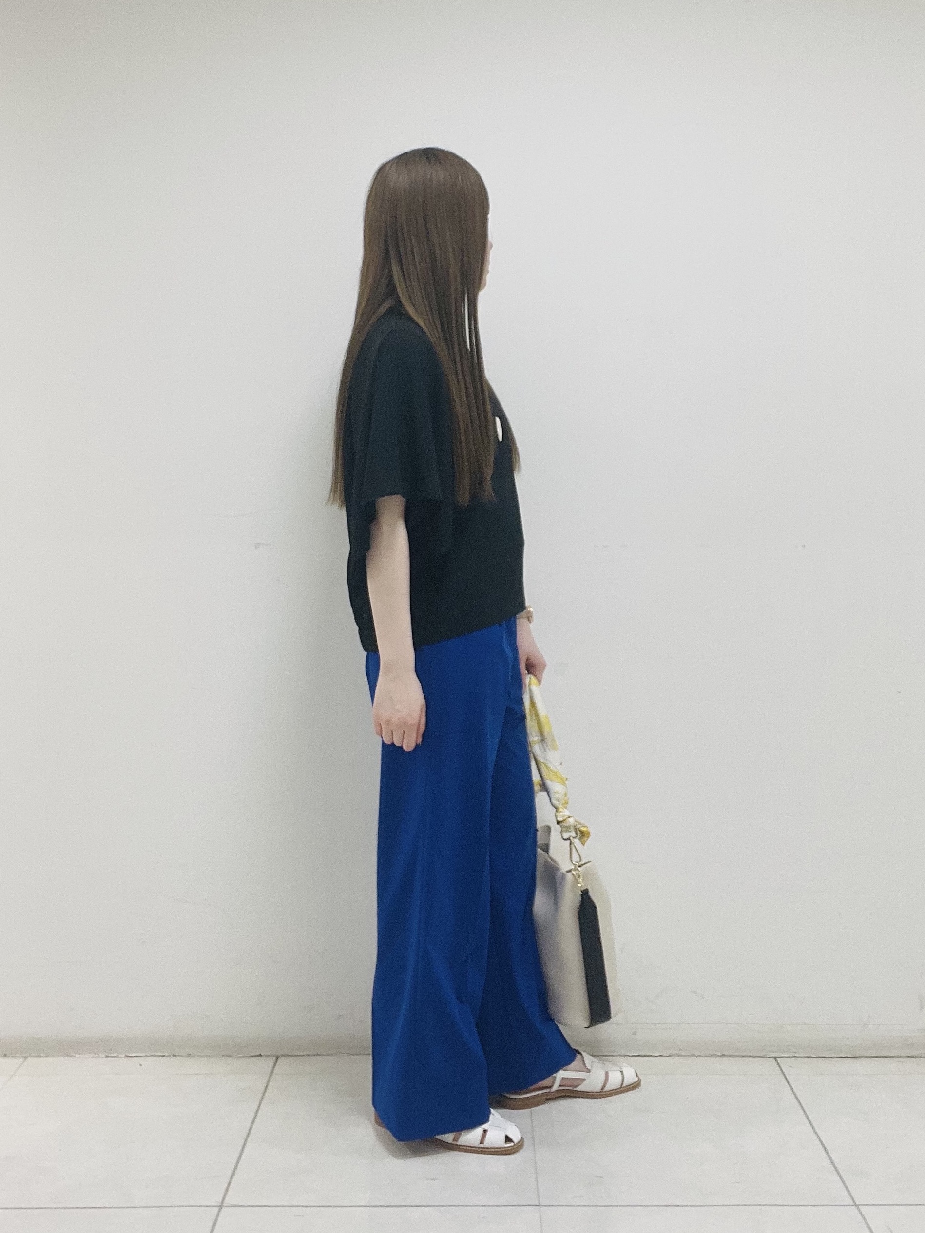 mさんの「INDIVI｜【洗える／シアーチェック柄】異素材コンビスリーブトップス」を使ったコーディネート