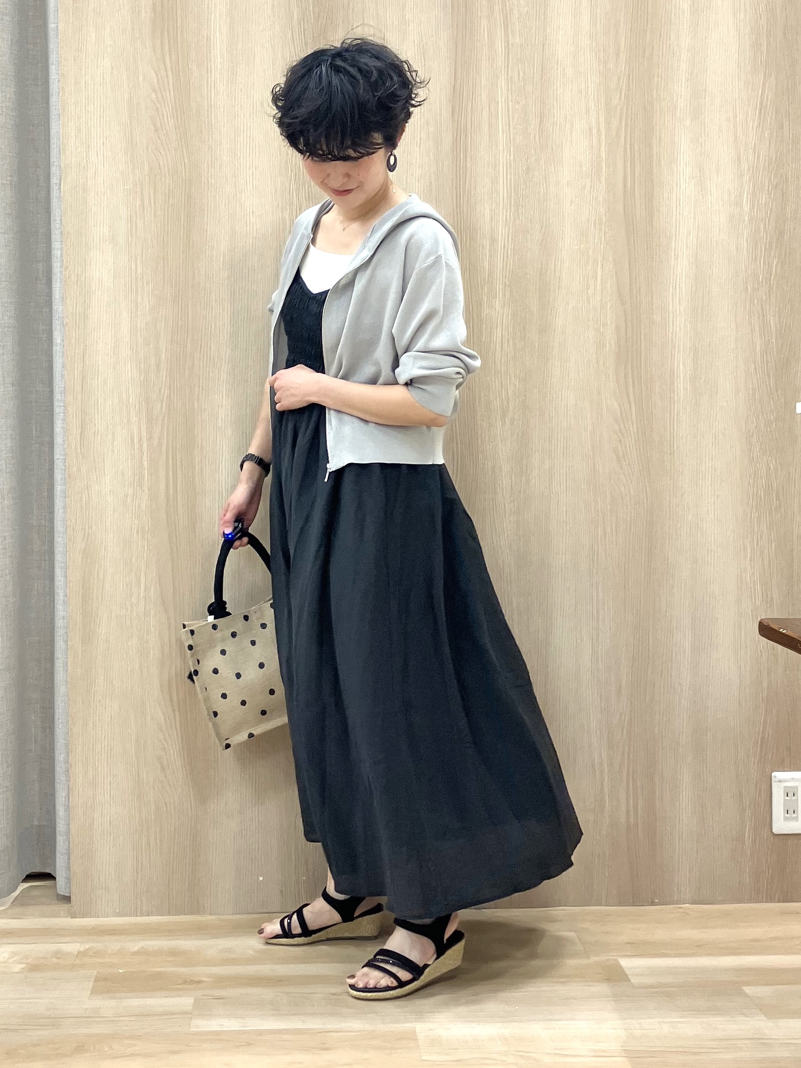 Keiさんの「grove｜【洗える】大人のシャーリングキャミワンピース」を使ったコーディネート