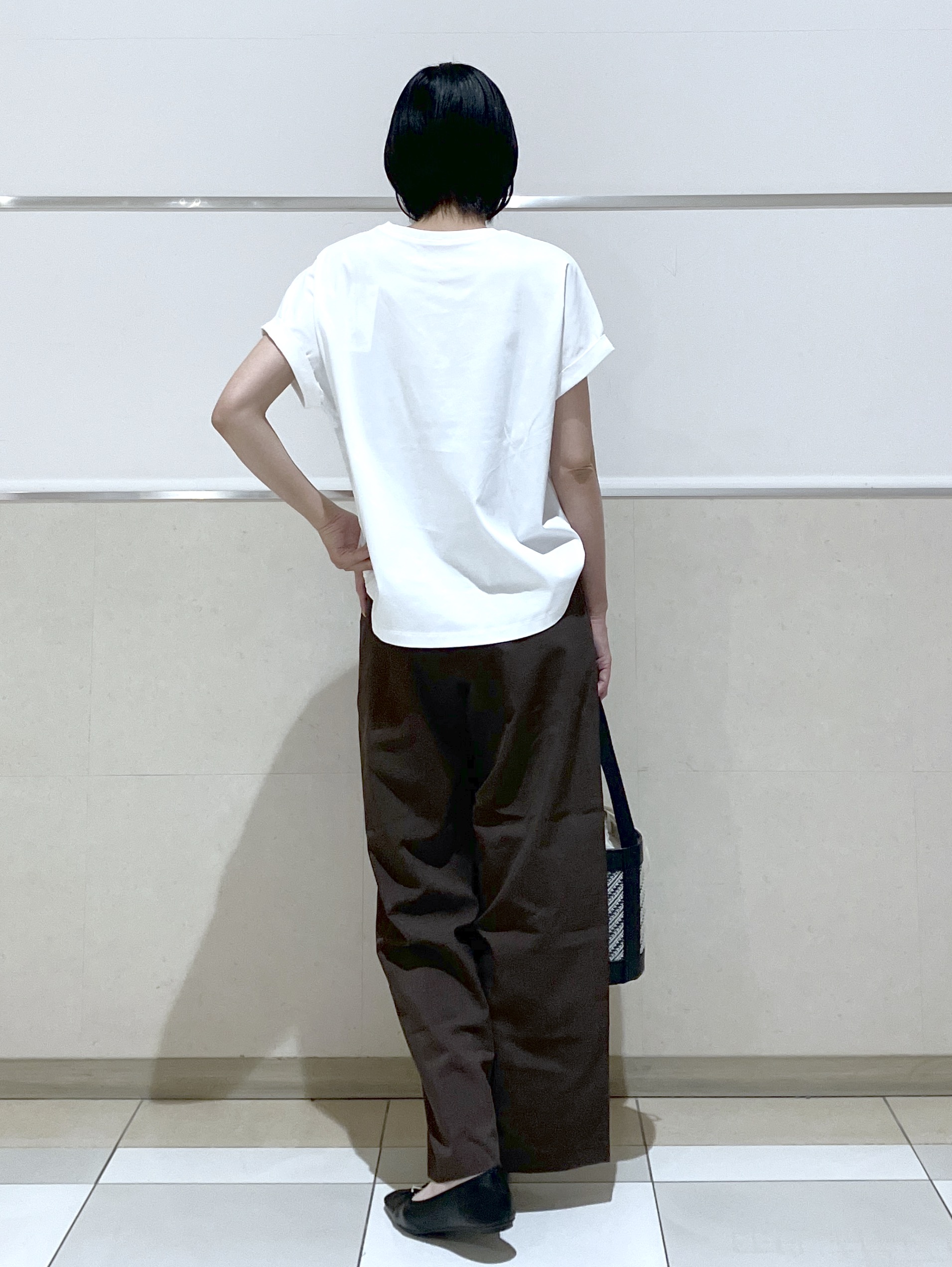 eriko さんの「Dessin｜【洗える】美光沢カットソーロゴTシャツ」を使ったコーディネート