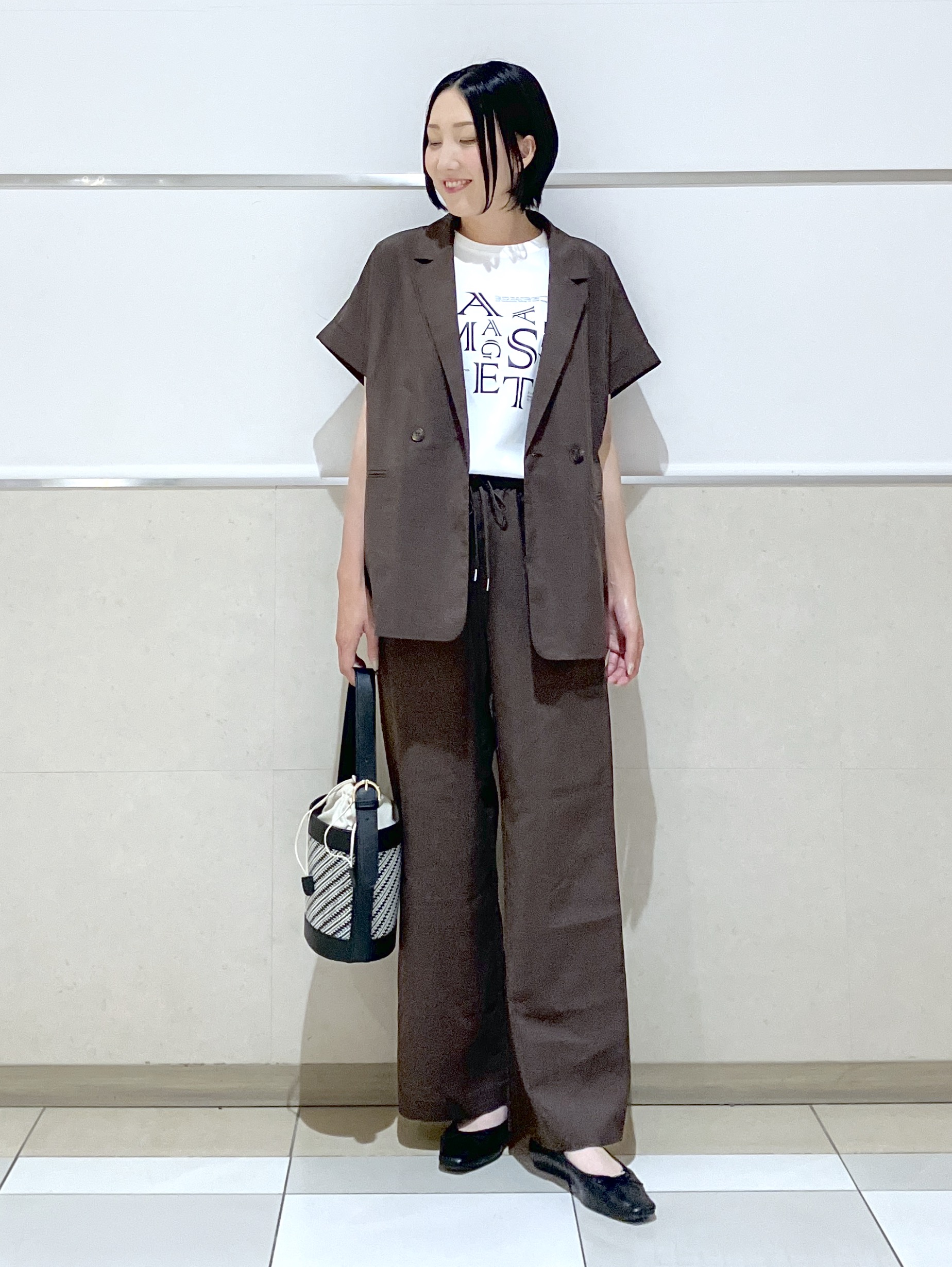 eriko さんの「Dessin｜【洗える】美光沢カットソーロゴTシャツ」を使ったコーディネート