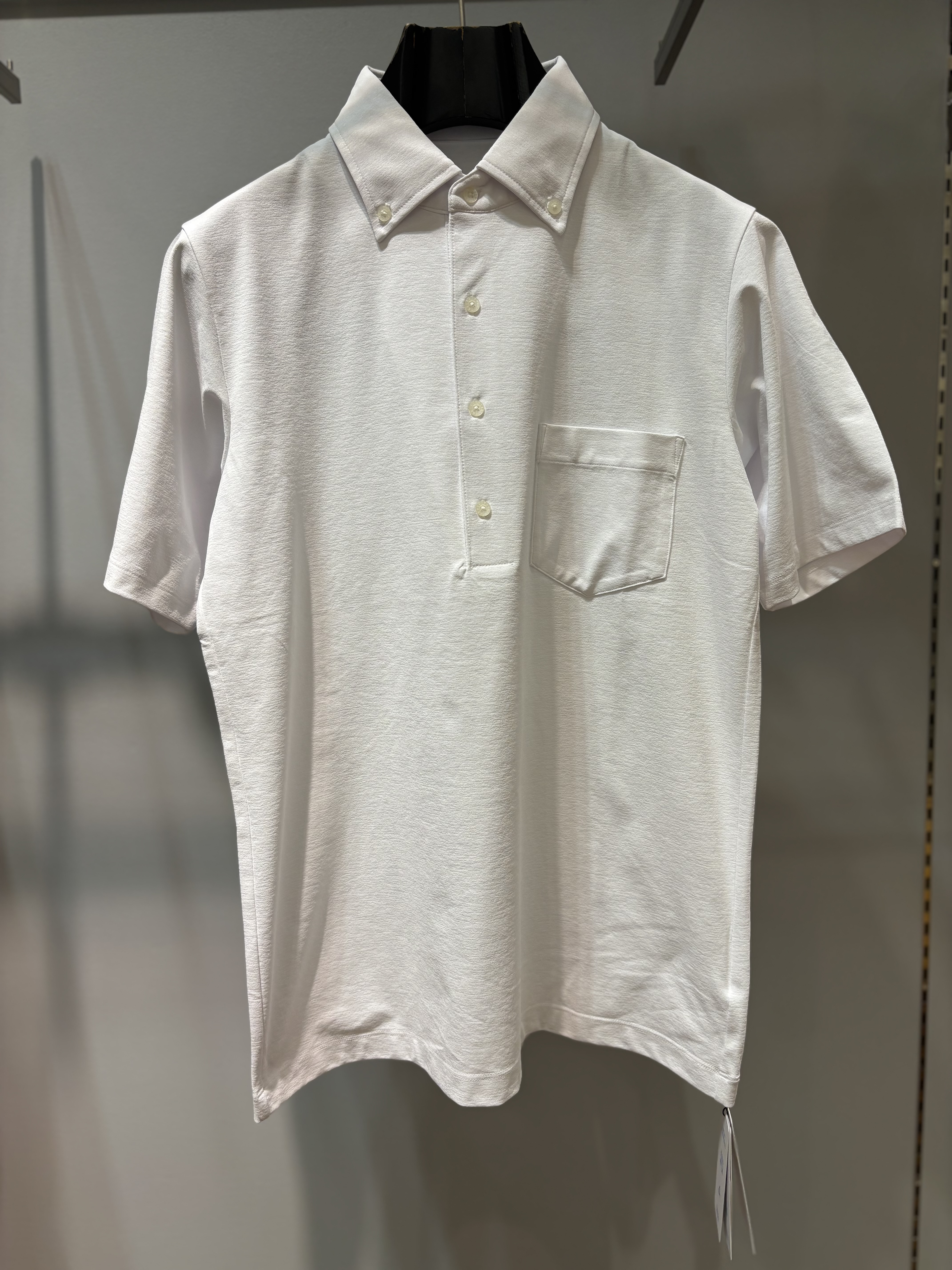 ヒナさんの「TAKEO KIKUCHI｜【汗染み軽減/接触冷感】ビズ ポロシャツ」を使ったコーディネート
